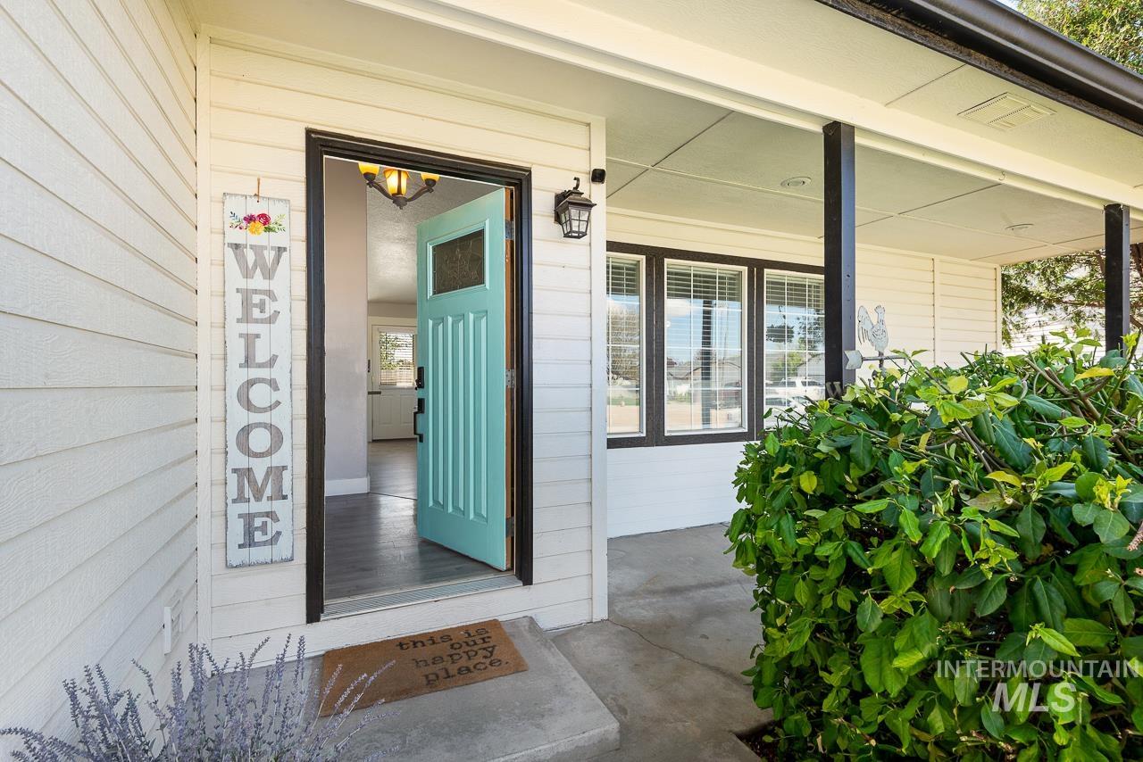 535 Seasons Ct, Nampa, Idaho 83686, 4 Bedrooms, 3 Bathrooms, Residential For Sale, Price $415,000, 98973409