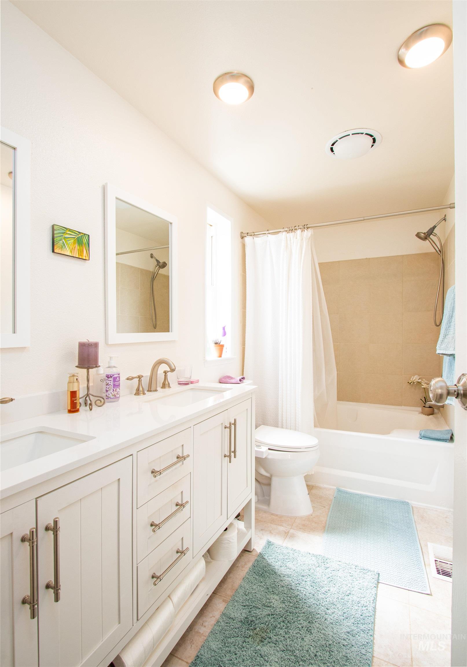 2119 E Blue Sage, Boise, Idaho 83716, 3 Bedrooms, 2 Bathrooms, Residential For Sale, Price $138,900,MLS 98973410