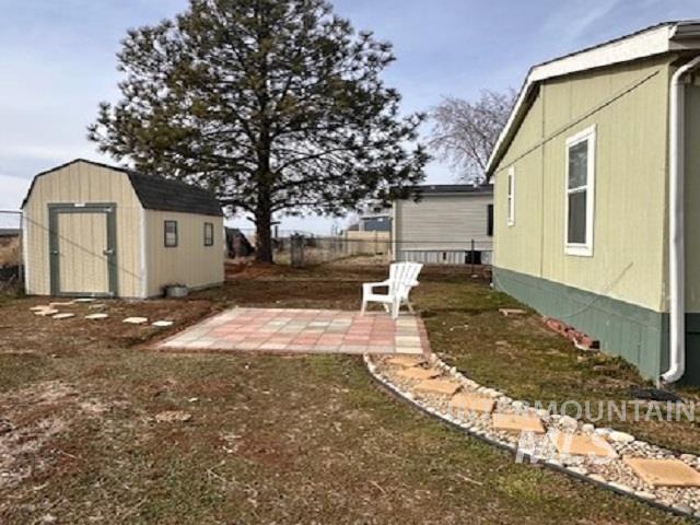 2119 E Blue Sage, Boise, Idaho 83716, 3 Bedrooms, 2 Bathrooms, Residential For Sale, Price $138,900,MLS 98973410