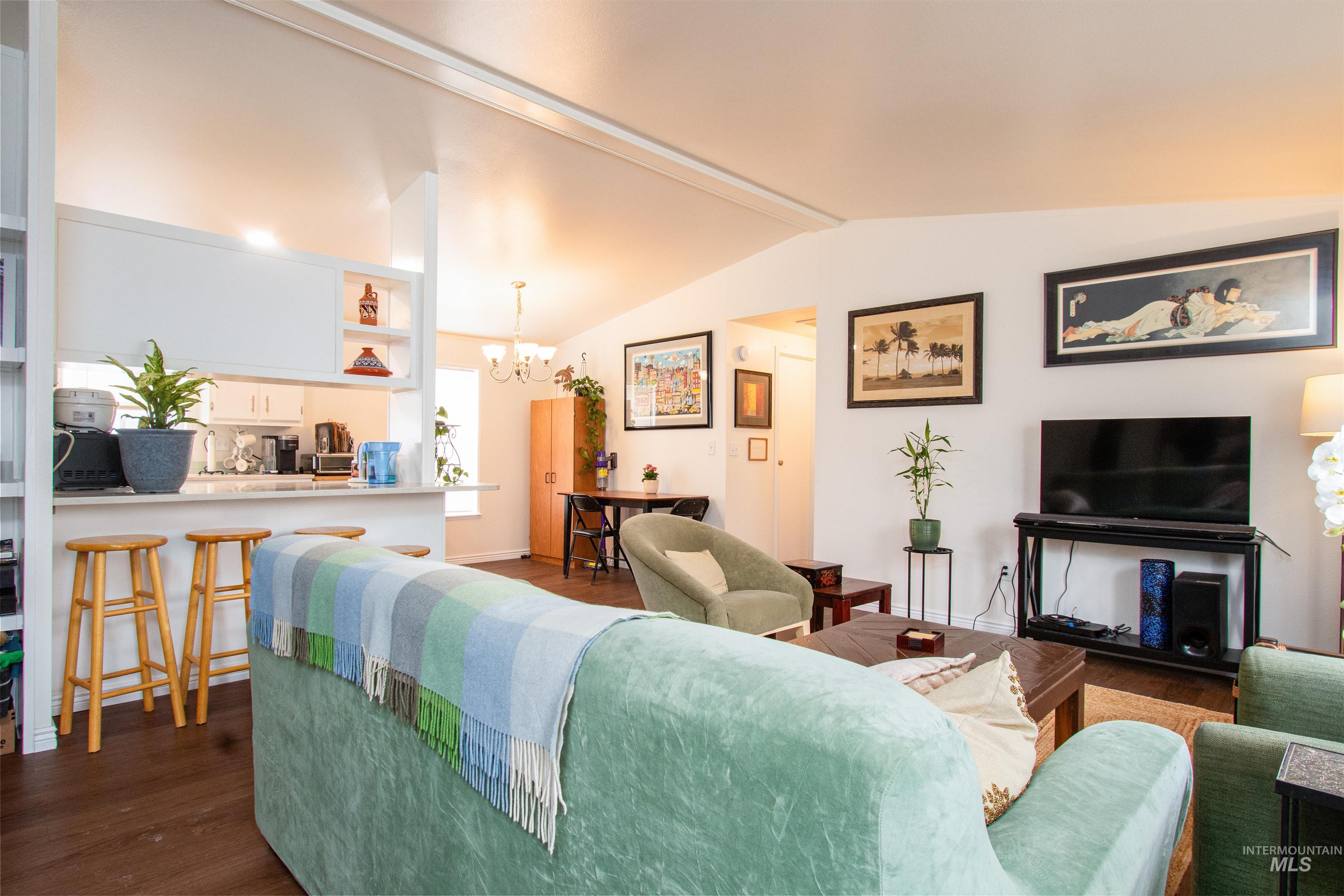 2119 E Blue Sage, Boise, Idaho 83716, 3 Bedrooms, 2 Bathrooms, Residential For Sale, Price $138,900,MLS 98973410