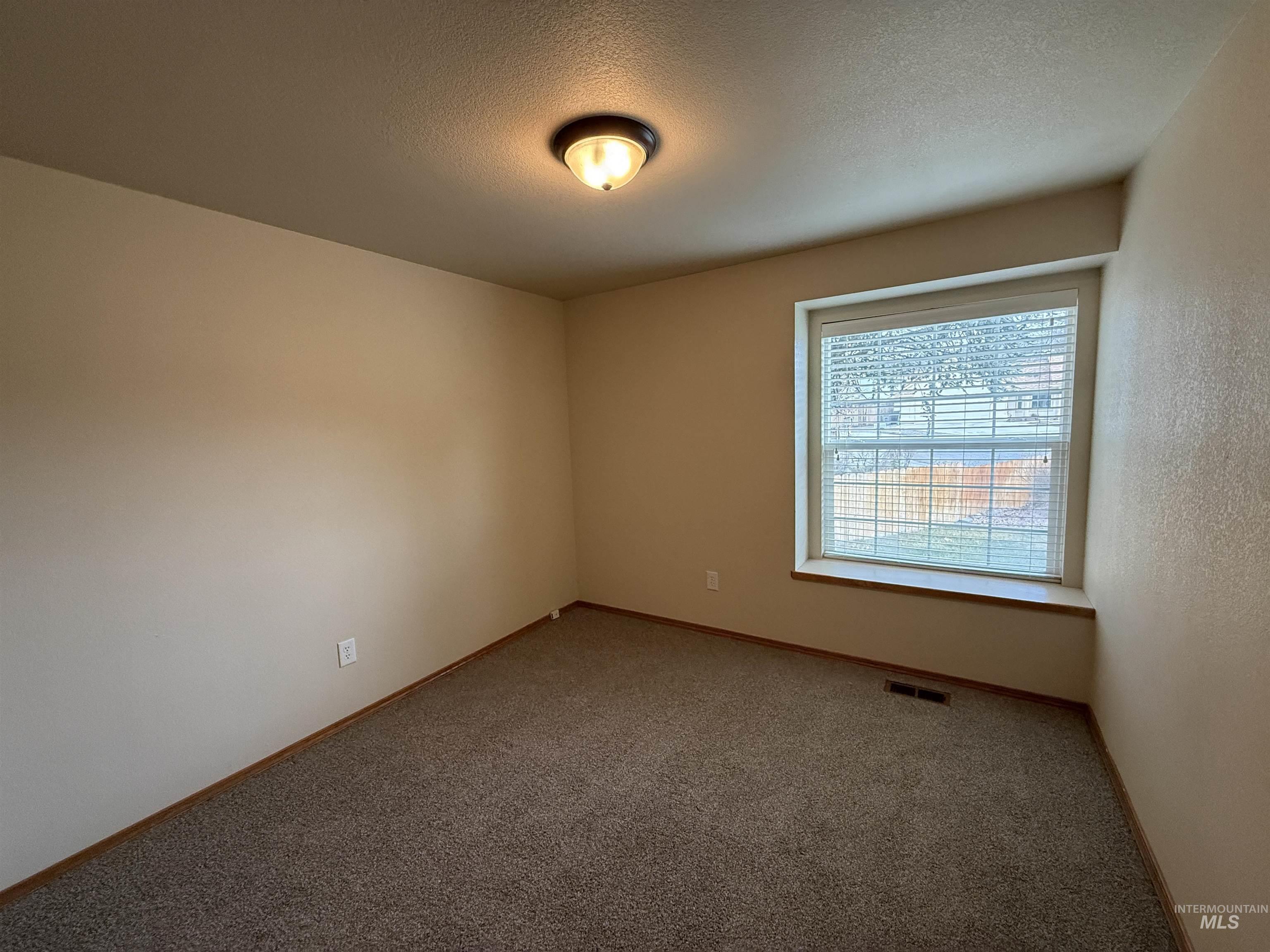 6169 N Portsmouth, Boise, Idaho 83714, 3 Bedrooms, 2 Bathrooms, Residential For Sale, Price $525,000,MLS 98973411