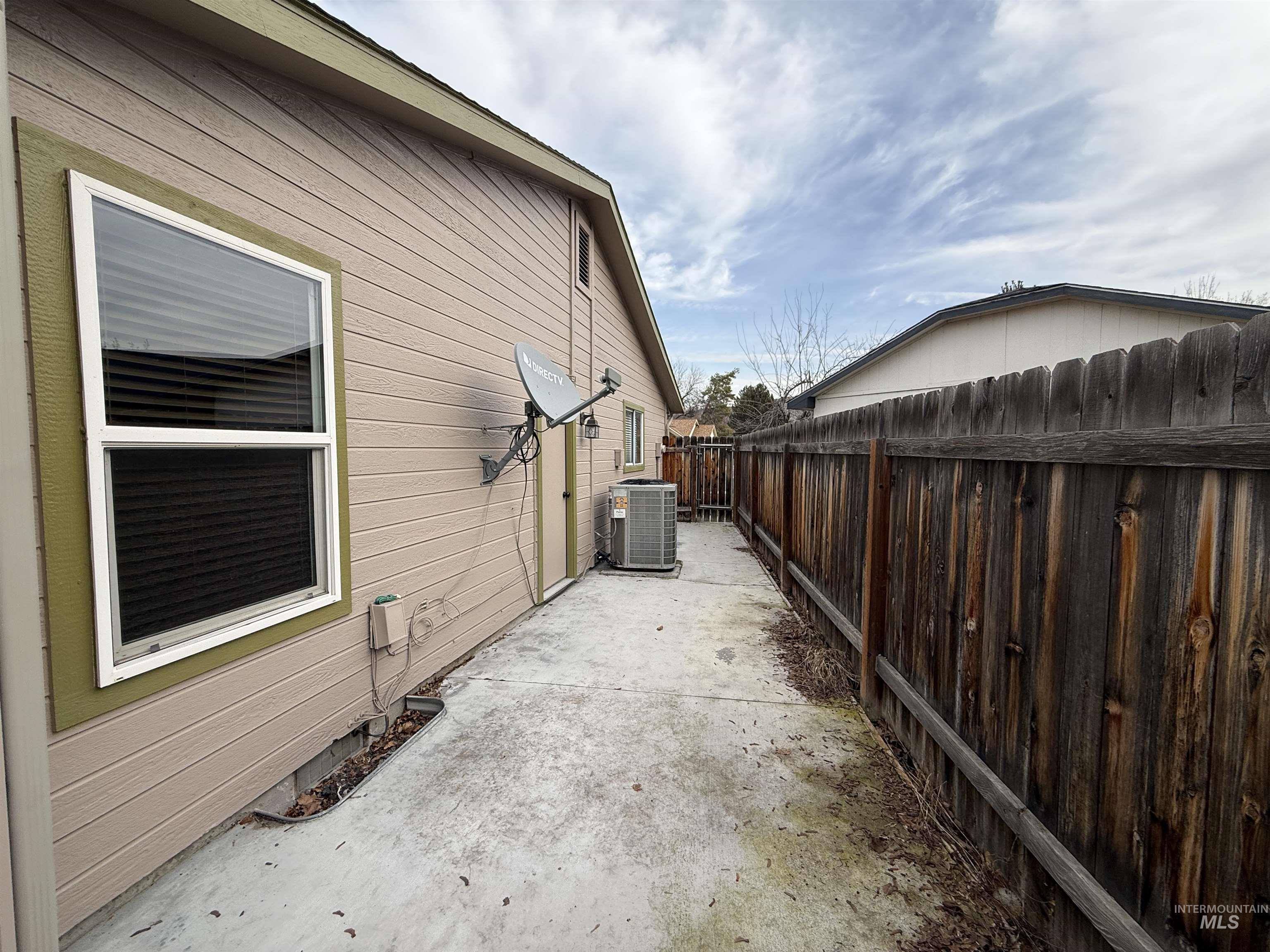 6169 N Portsmouth, Boise, Idaho 83714, 3 Bedrooms, 2 Bathrooms, Residential For Sale, Price $525,000,MLS 98973411