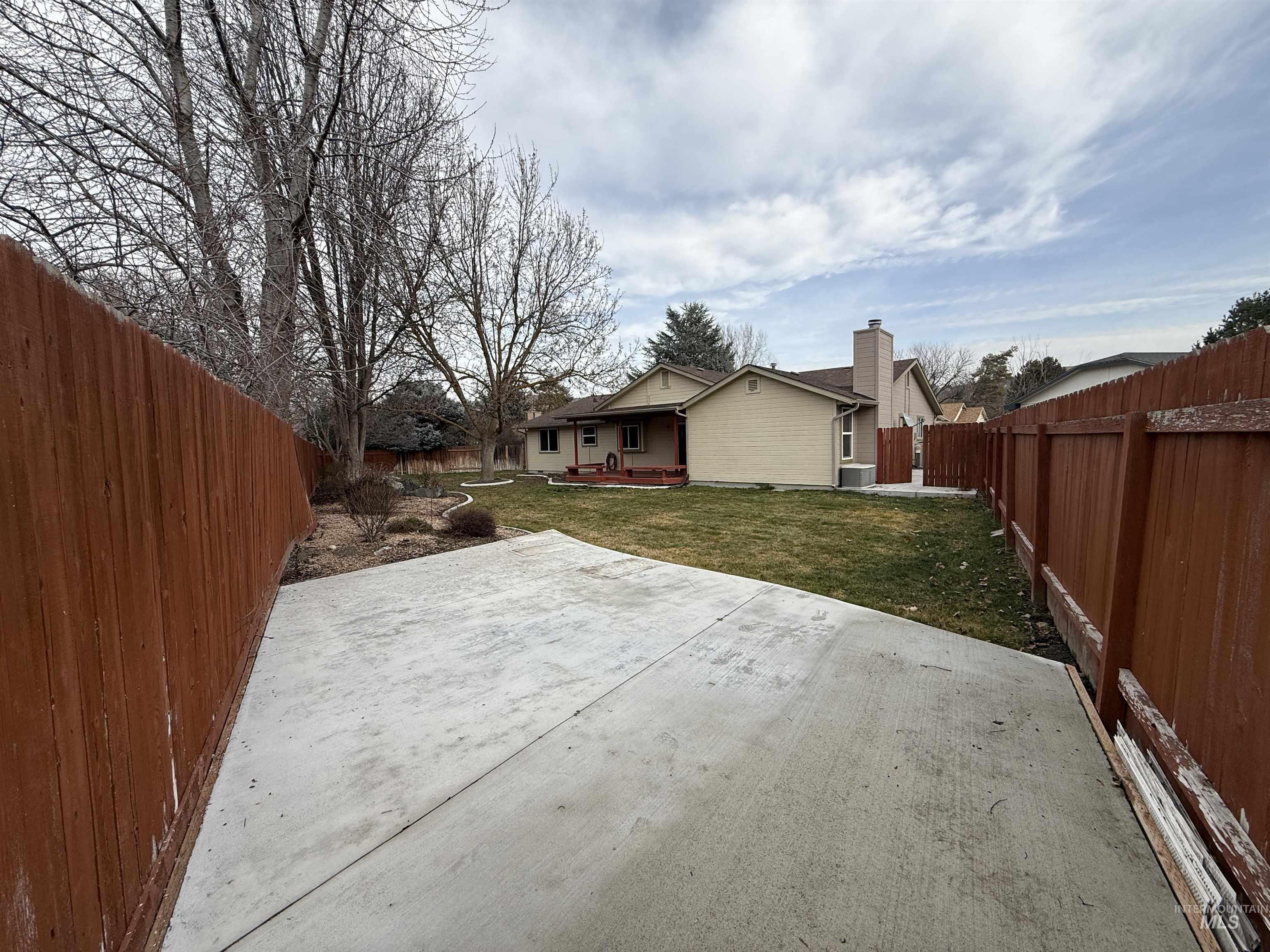 6169 N Portsmouth, Boise, Idaho 83714, 3 Bedrooms, 2 Bathrooms, Residential For Sale, Price $525,000,MLS 98973411