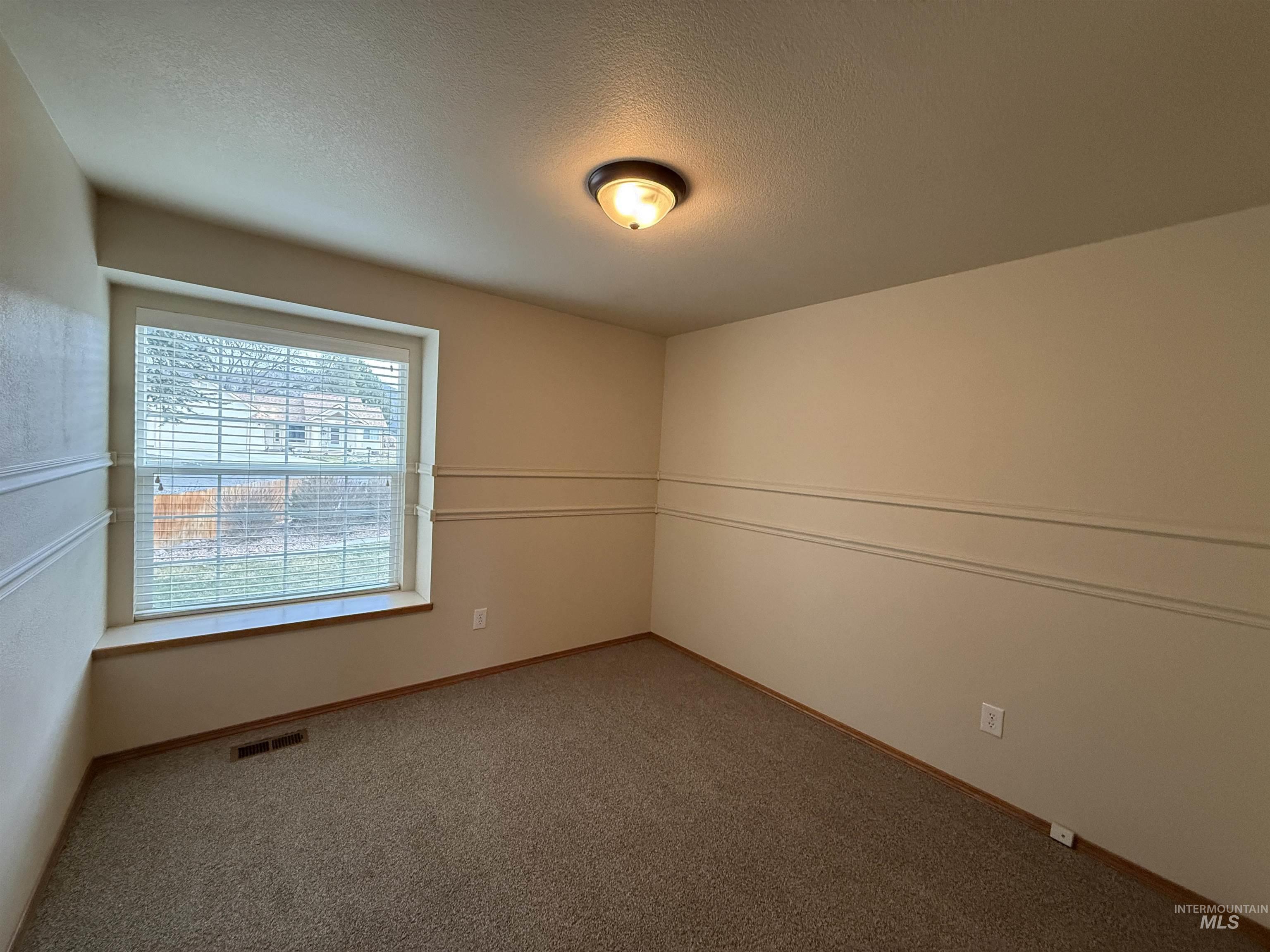 6169 N Portsmouth, Boise, Idaho 83714, 3 Bedrooms, 2 Bathrooms, Residential For Sale, Price $525,000,MLS 98973411