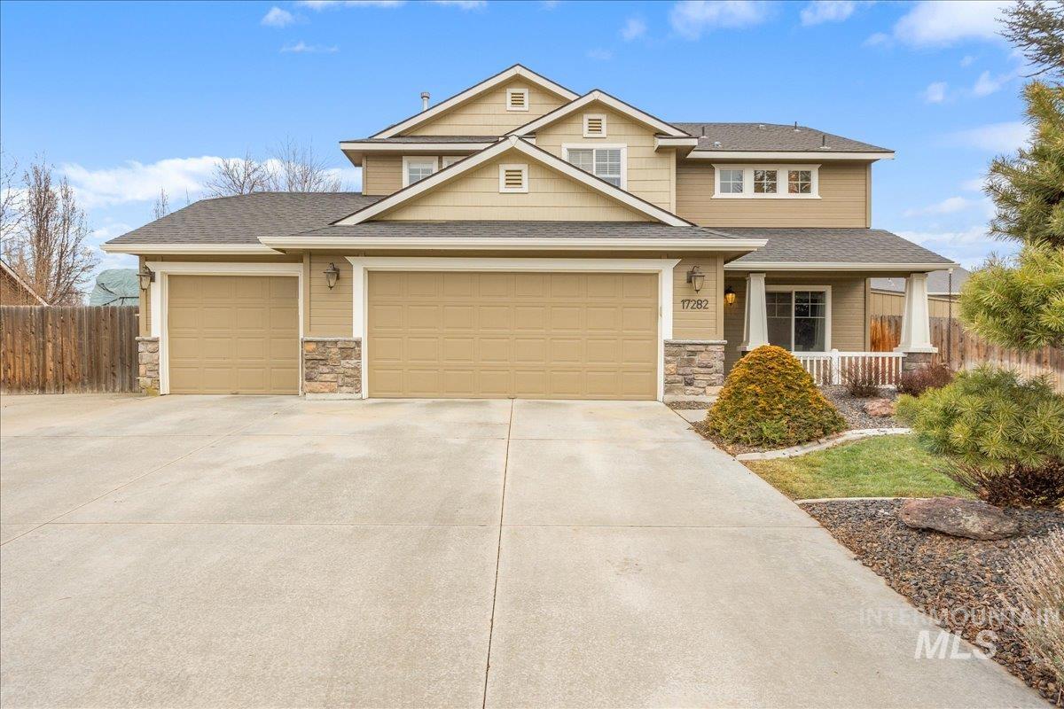 17282 N Ronan Avenue, Nampa, Idaho 83687, 4 Bedrooms, 2.5 Bathrooms, Residential For Sale, Price $439,900,MLS 98973414