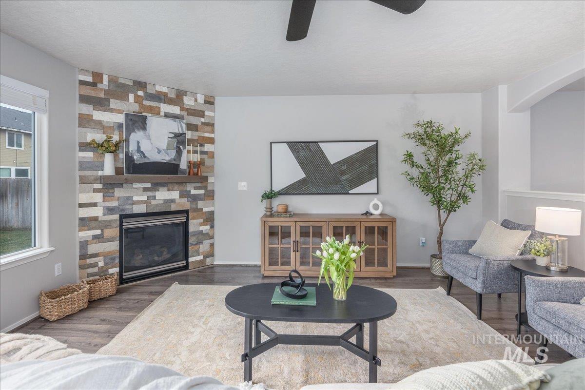 17282 N Ronan Avenue, Nampa, Idaho 83687, 4 Bedrooms, 2.5 Bathrooms, Residential For Sale, Price $439,900,MLS 98973414