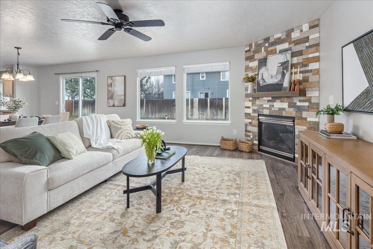 17282 N Ronan Avenue, Nampa, Idaho 83687, 4 Bedrooms, 2.5 Bathrooms, Residential For Sale, Price $439,900,MLS 98973414