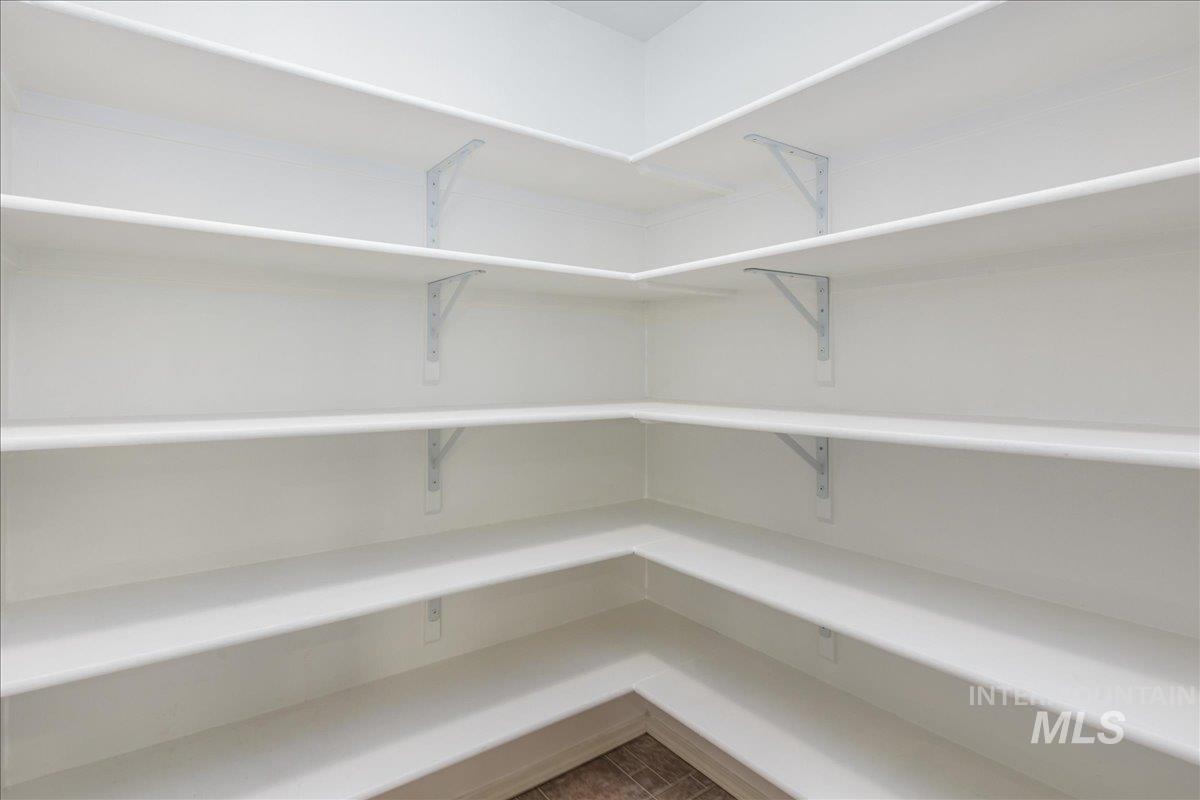 17282 N Ronan Avenue, Nampa, Idaho 83687, 4 Bedrooms, 2.5 Bathrooms, Residential For Sale, Price $439,900,MLS 98973414