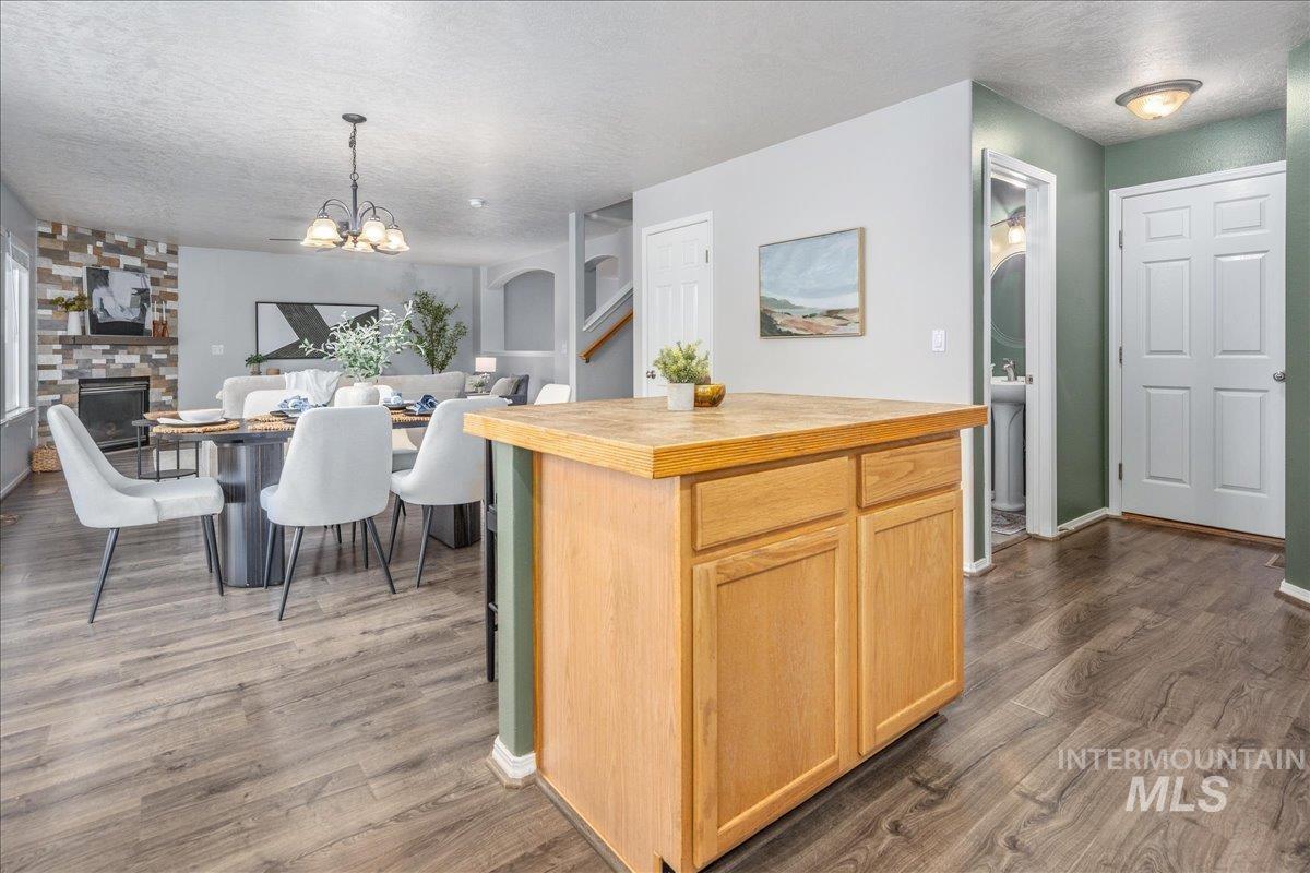 17282 N Ronan Avenue, Nampa, Idaho 83687, 4 Bedrooms, 2.5 Bathrooms, Residential For Sale, Price $439,900,MLS 98973414