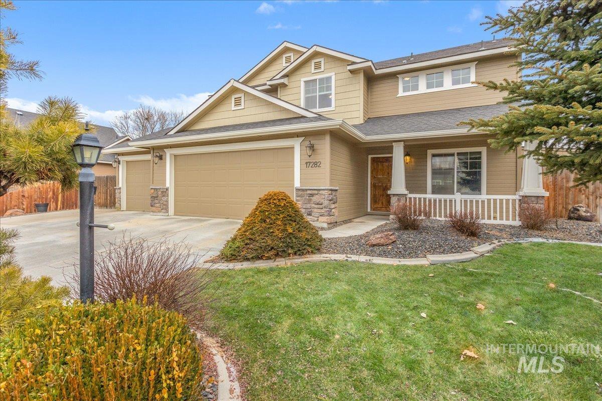 17282 N Ronan Avenue, Nampa, Idaho 83687, 4 Bedrooms, 2.5 Bathrooms, Residential For Sale, Price $439,900,MLS 98973414