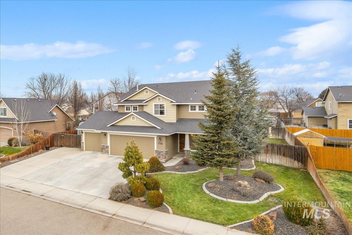17282 N Ronan Avenue, Nampa, Idaho 83687, 4 Bedrooms, 2.5 Bathrooms, Residential For Sale, Price $439,900,MLS 98973414