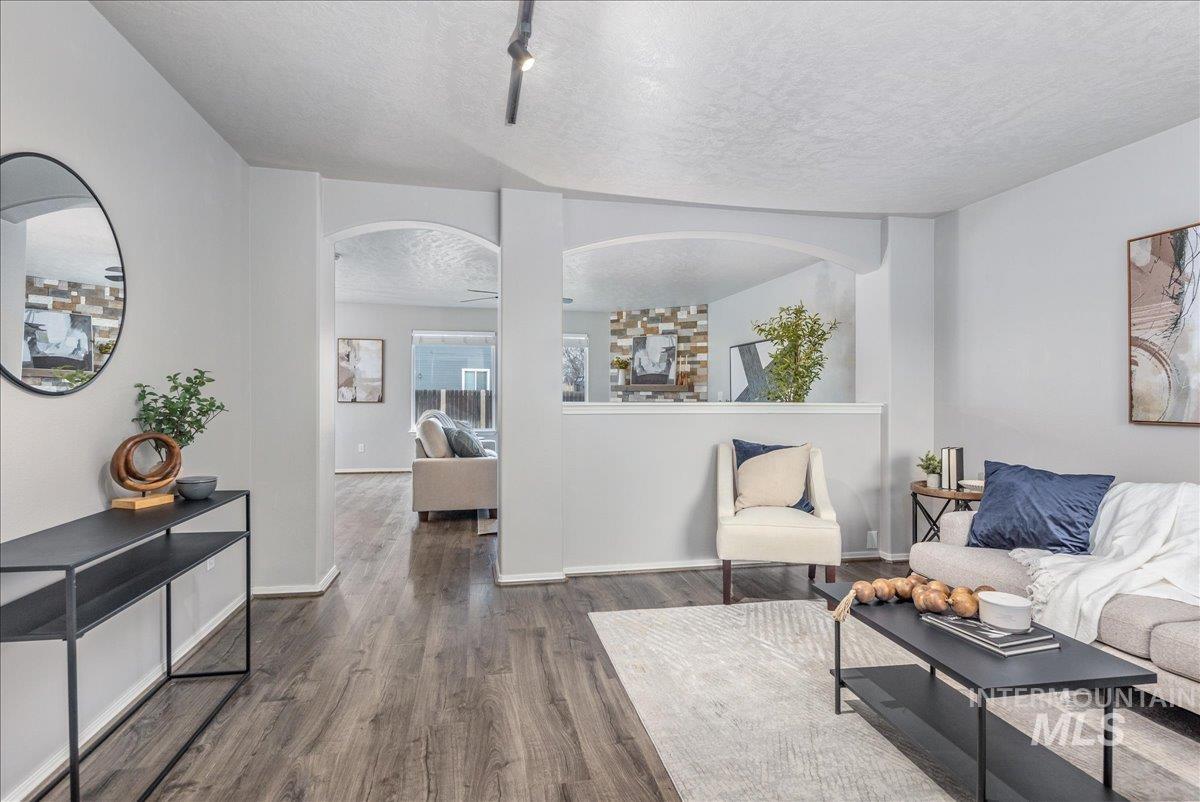 17282 N Ronan Avenue, Nampa, Idaho 83687, 4 Bedrooms, 2.5 Bathrooms, Residential For Sale, Price $439,900,MLS 98973414