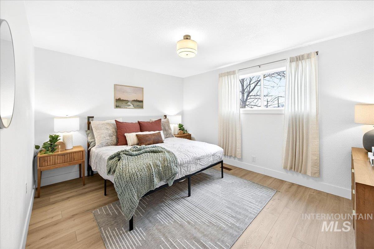 1118 N Dawn Dr., Boise, Idaho 83713, 4 Bedrooms, 2 Bathrooms, Residential For Sale, Price $679,900,MLS 98973415