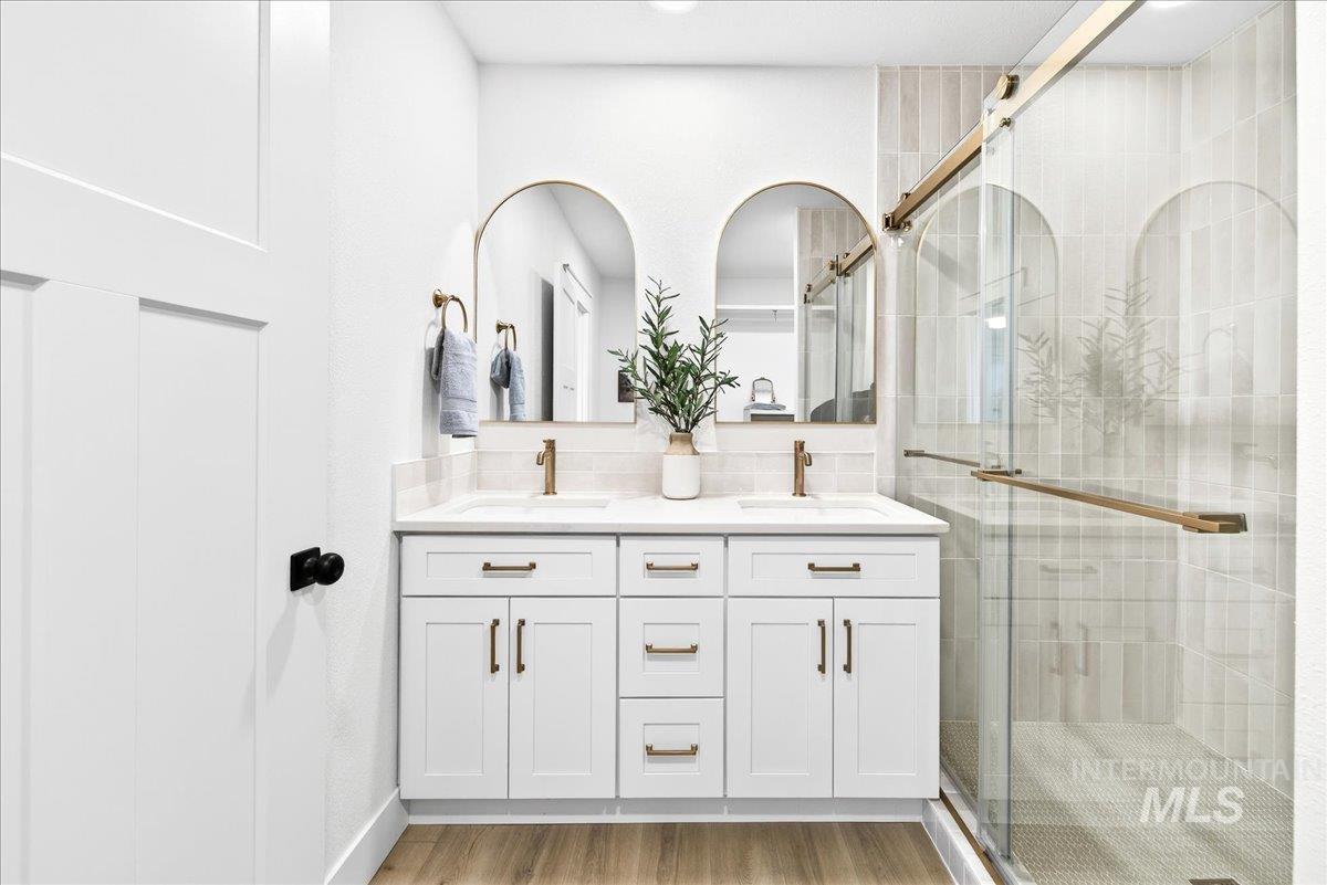 1118 N Dawn Dr., Boise, Idaho 83713, 4 Bedrooms, 2 Bathrooms, Residential For Sale, Price $679,900,MLS 98973415