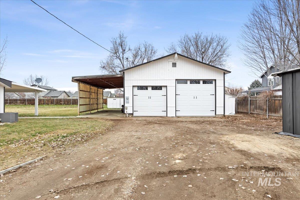 1118 N Dawn Dr., Boise, Idaho 83713, 4 Bedrooms, 2 Bathrooms, Residential For Sale, Price $679,900,MLS 98973415