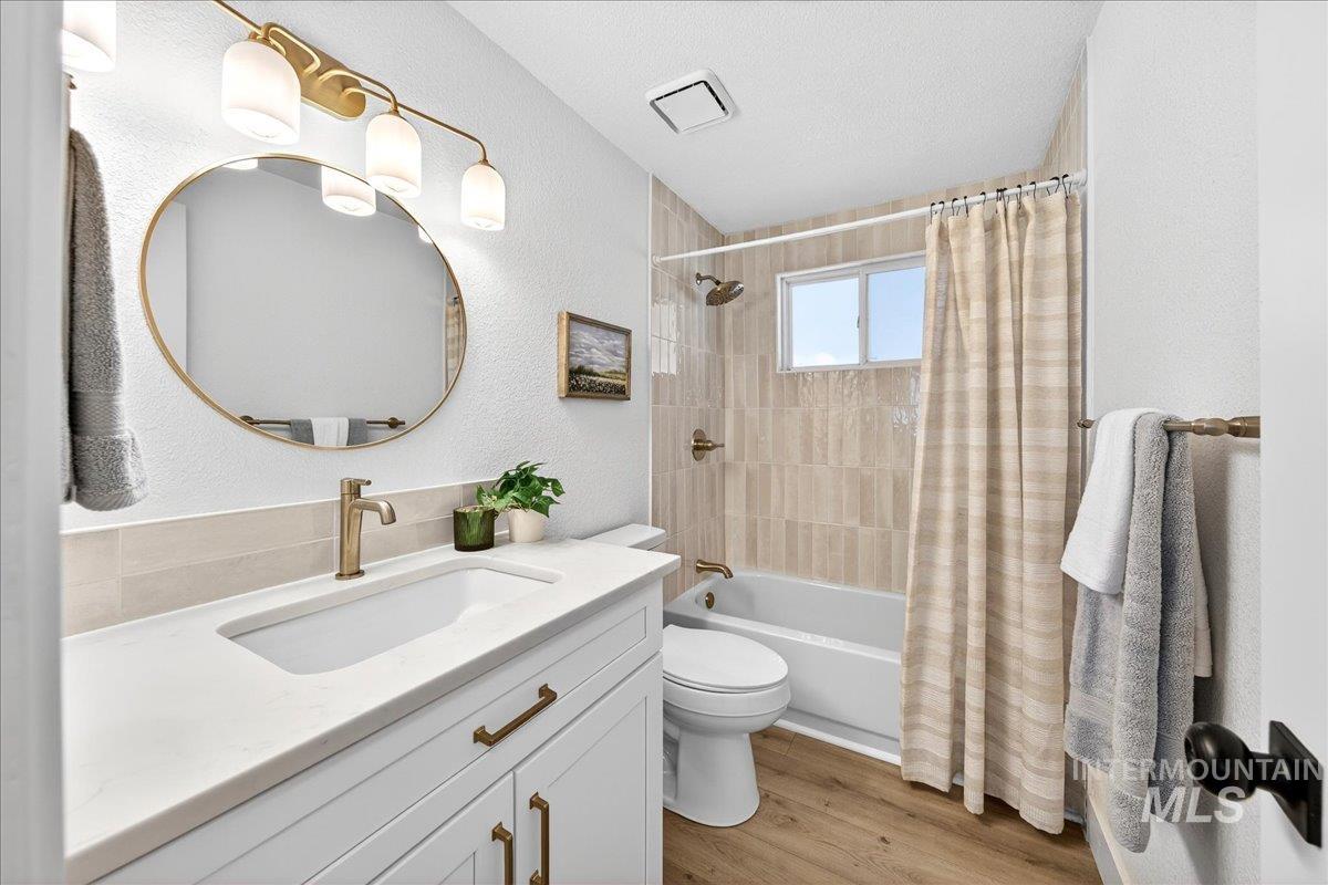 1118 N Dawn Dr., Boise, Idaho 83713, 4 Bedrooms, 2 Bathrooms, Residential For Sale, Price $679,900,MLS 98973415