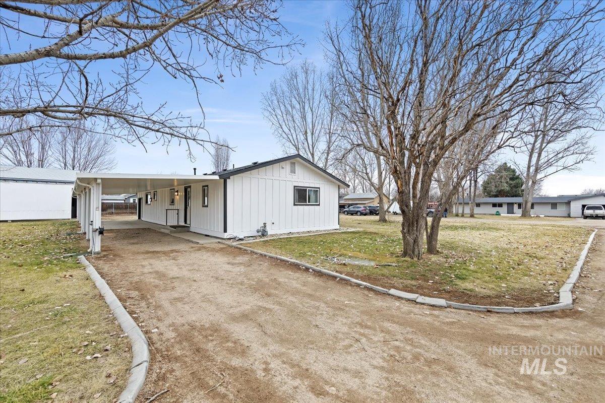 1118 N Dawn Dr., Boise, Idaho 83713, 4 Bedrooms, 2 Bathrooms, Residential For Sale, Price $679,900,MLS 98973415