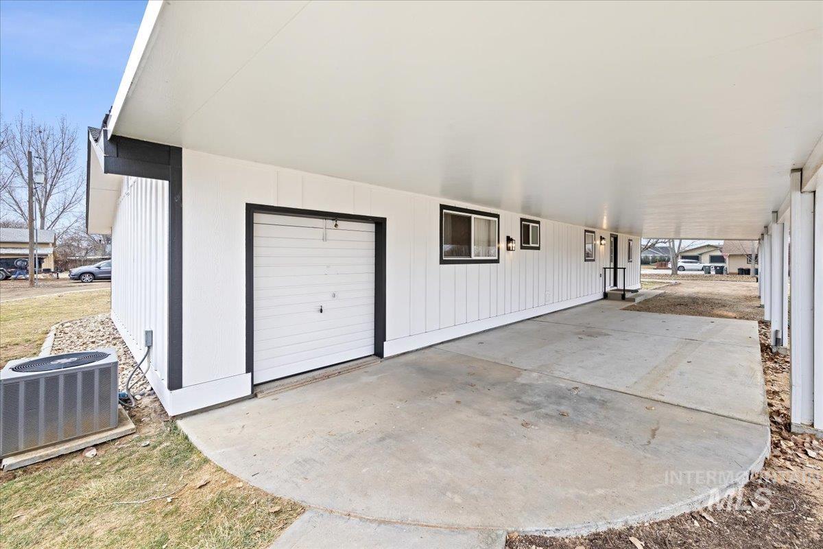 1118 N Dawn Dr., Boise, Idaho 83713, 4 Bedrooms, 2 Bathrooms, Residential For Sale, Price $679,900,MLS 98973415