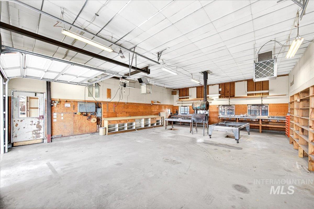 1118 N Dawn Dr., Boise, Idaho 83713, 4 Bedrooms, 2 Bathrooms, Residential For Sale, Price $679,900,MLS 98973415