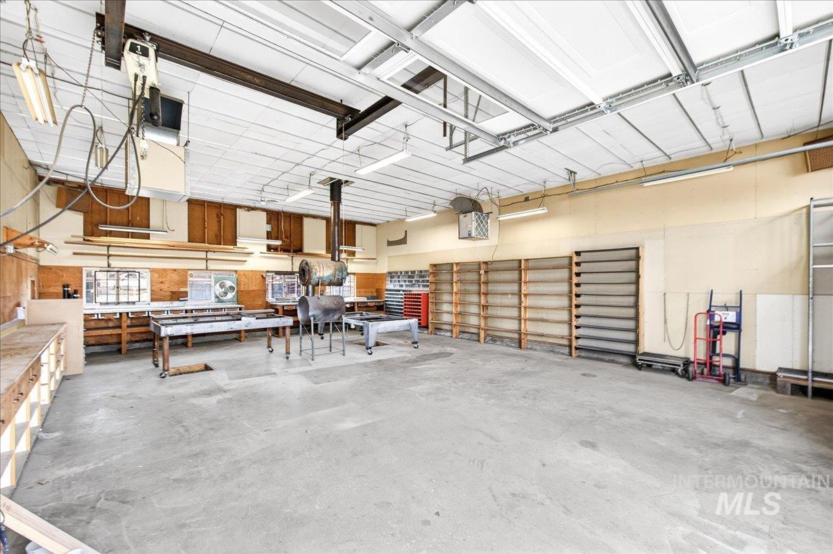 1118 N Dawn Dr., Boise, Idaho 83713, 4 Bedrooms, 2 Bathrooms, Residential For Sale, Price $679,900,MLS 98973415