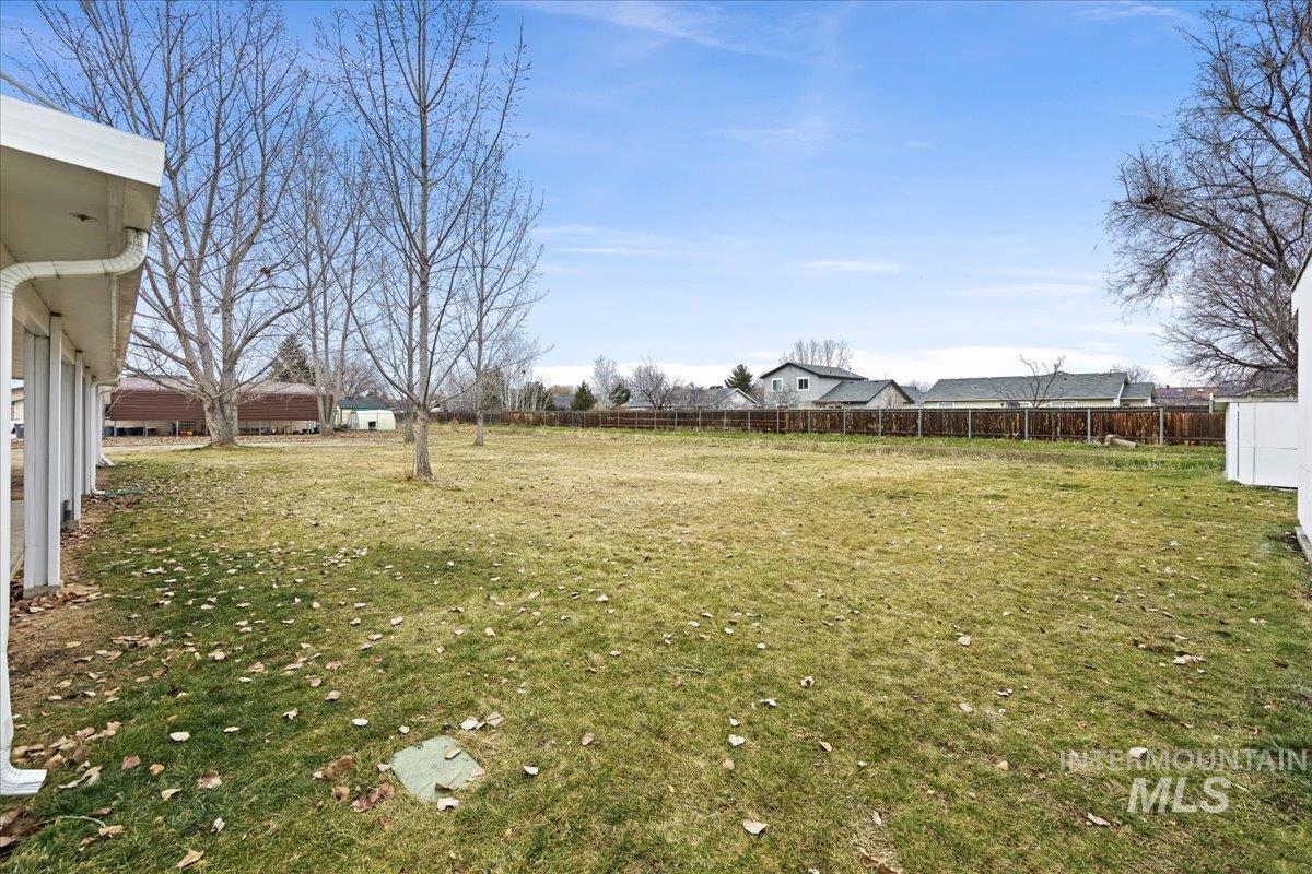 1118 N Dawn Dr., Boise, Idaho 83713, 4 Bedrooms, 2 Bathrooms, Residential For Sale, Price $679,900,MLS 98973415