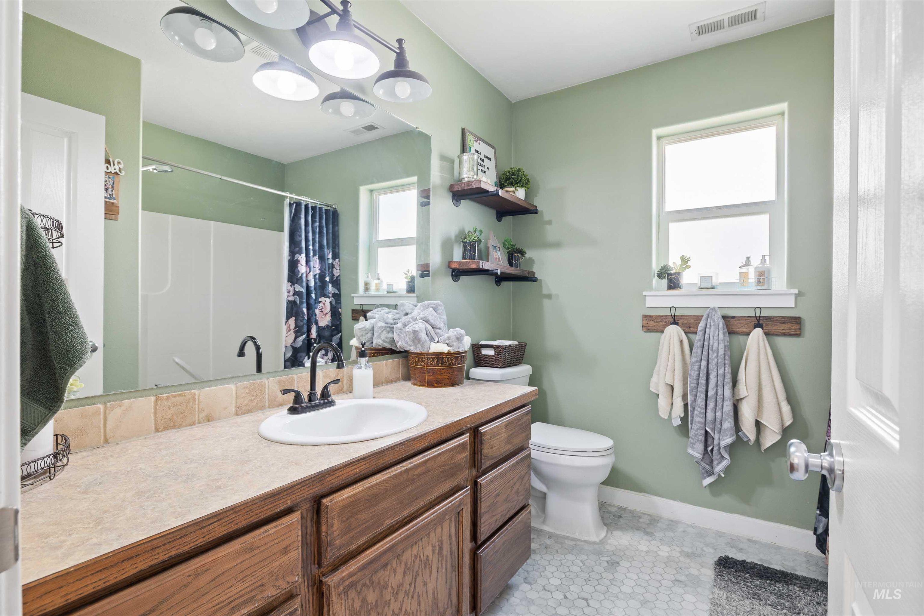 1509 N Cedar Street, Jerome, Idaho 83338, 3 Bedrooms, 2 Bathrooms, Residential For Sale, Price $379,000,MLS 98973417