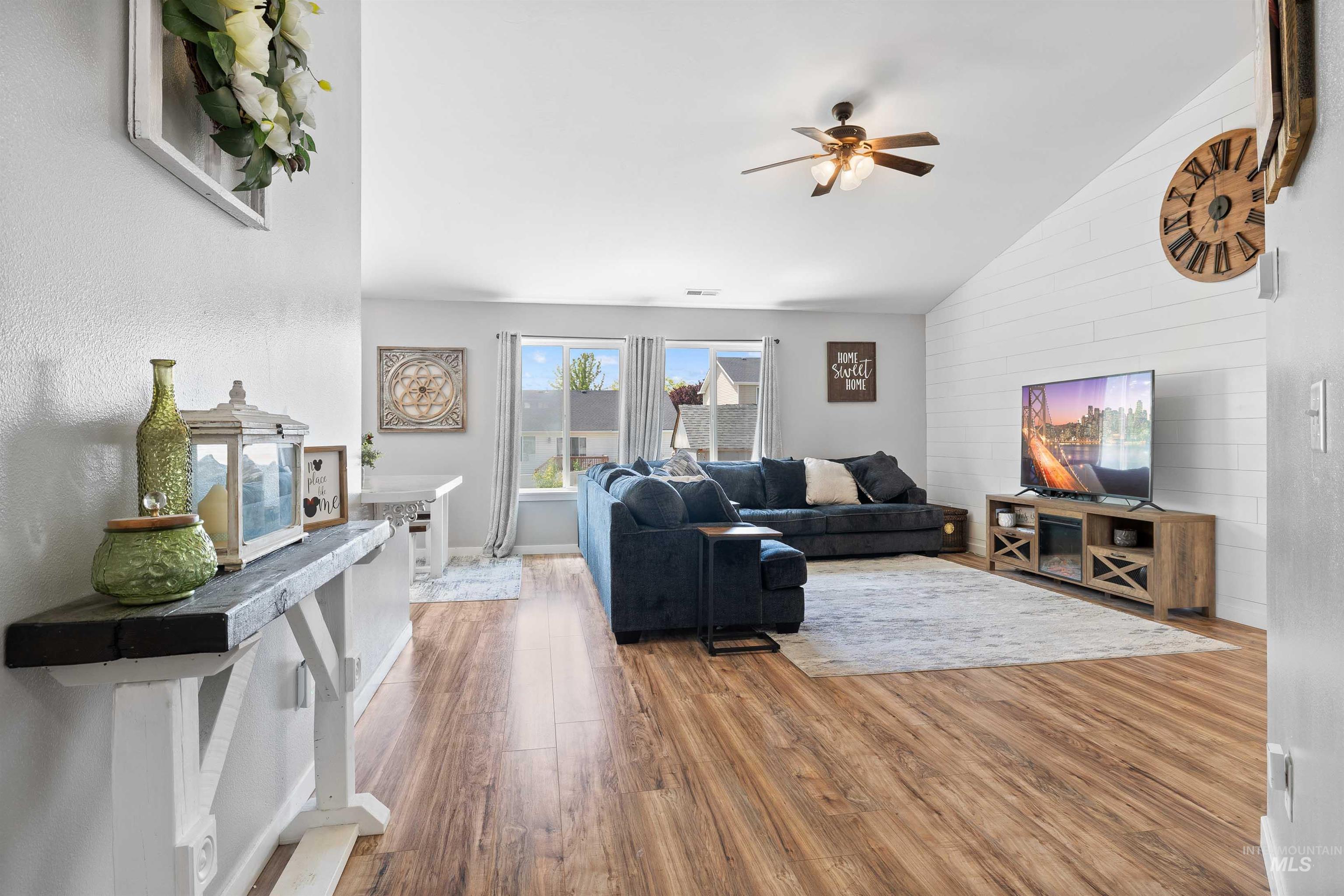 1509 N Cedar Street, Jerome, Idaho 83338, 3 Bedrooms, 2 Bathrooms, Residential For Sale, Price $359,000,MLS 98973417