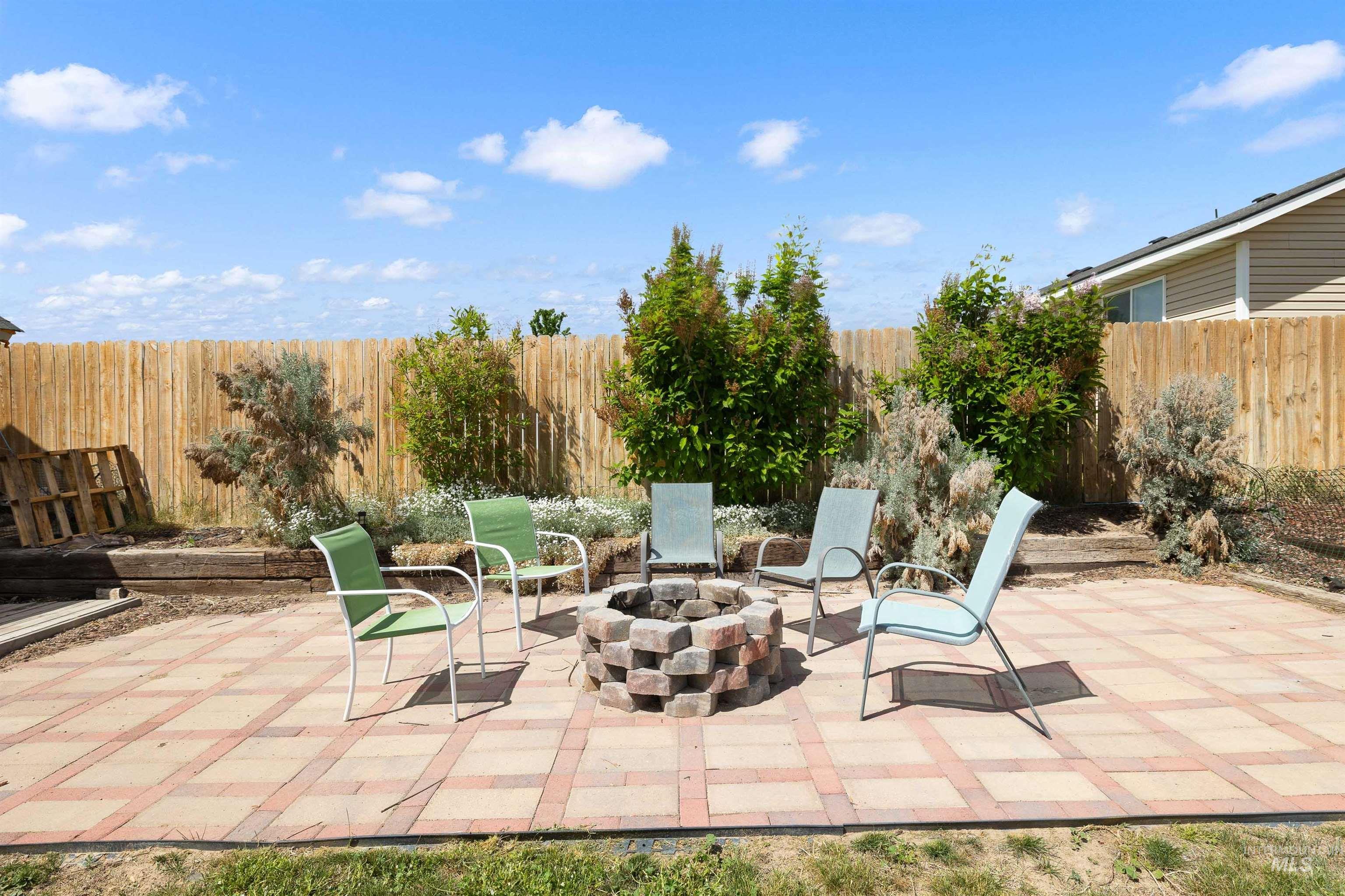 1509 N Cedar Street, Jerome, Idaho 83338, 3 Bedrooms, 2 Bathrooms, Residential For Sale, Price $359,000,MLS 98973417