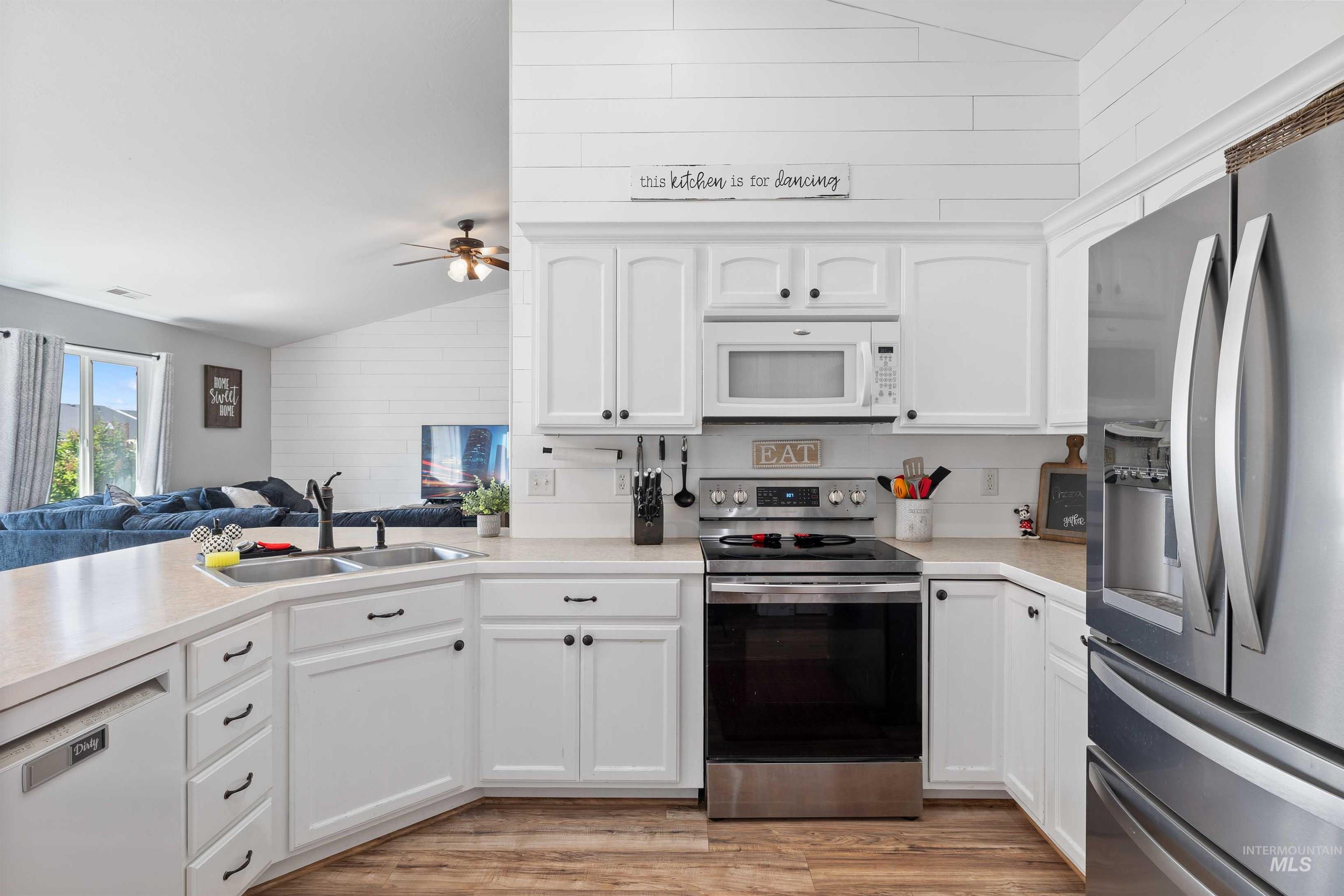 1509 N Cedar Street, Jerome, Idaho 83338, 3 Bedrooms, 2 Bathrooms, Residential For Sale, Price $359,000,MLS 98973417