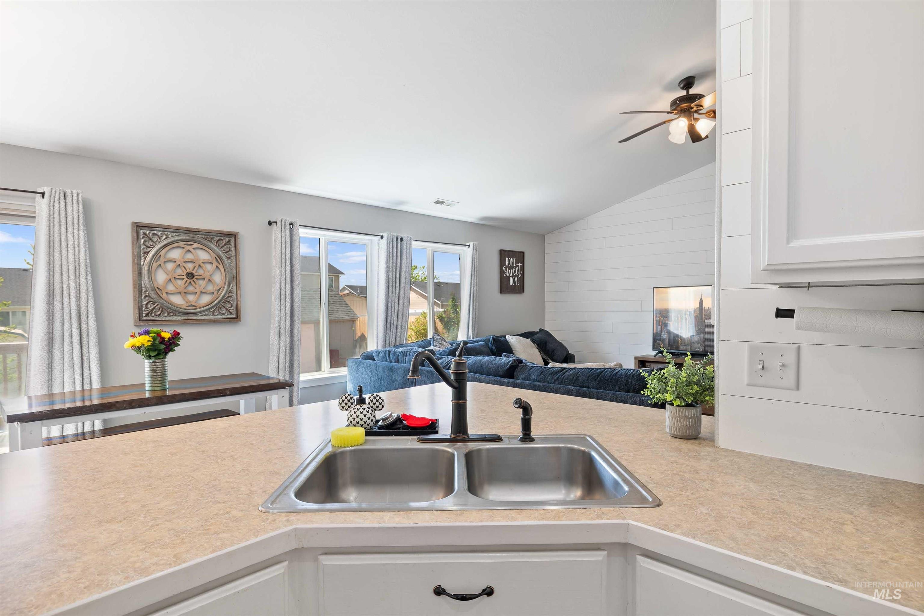 1509 N Cedar Street, Jerome, Idaho 83338, 3 Bedrooms, 2 Bathrooms, Residential For Sale, Price $359,000,MLS 98973417