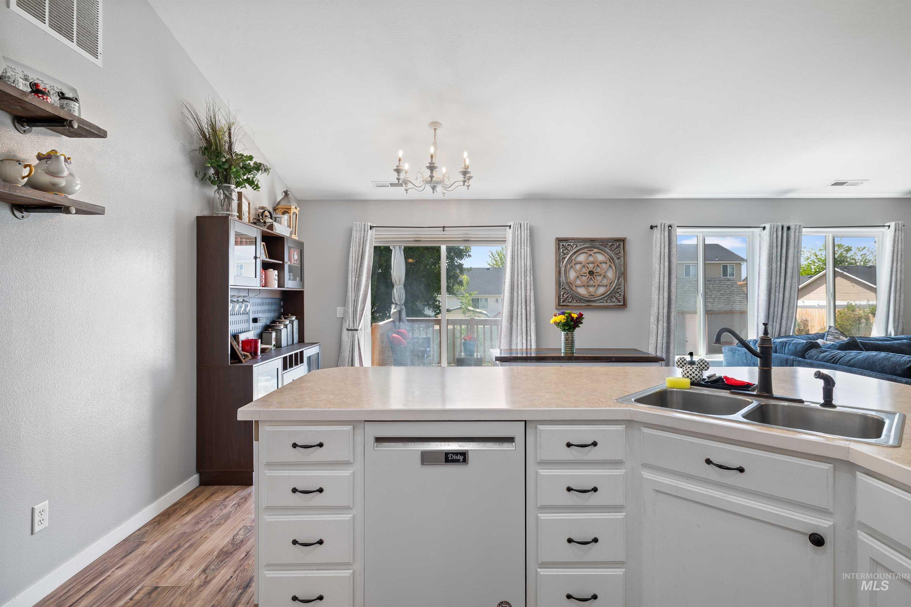 1509 N Cedar Street, Jerome, Idaho 83338, 3 Bedrooms, 2 Bathrooms, Residential For Sale, Price $359,000,MLS 98973417