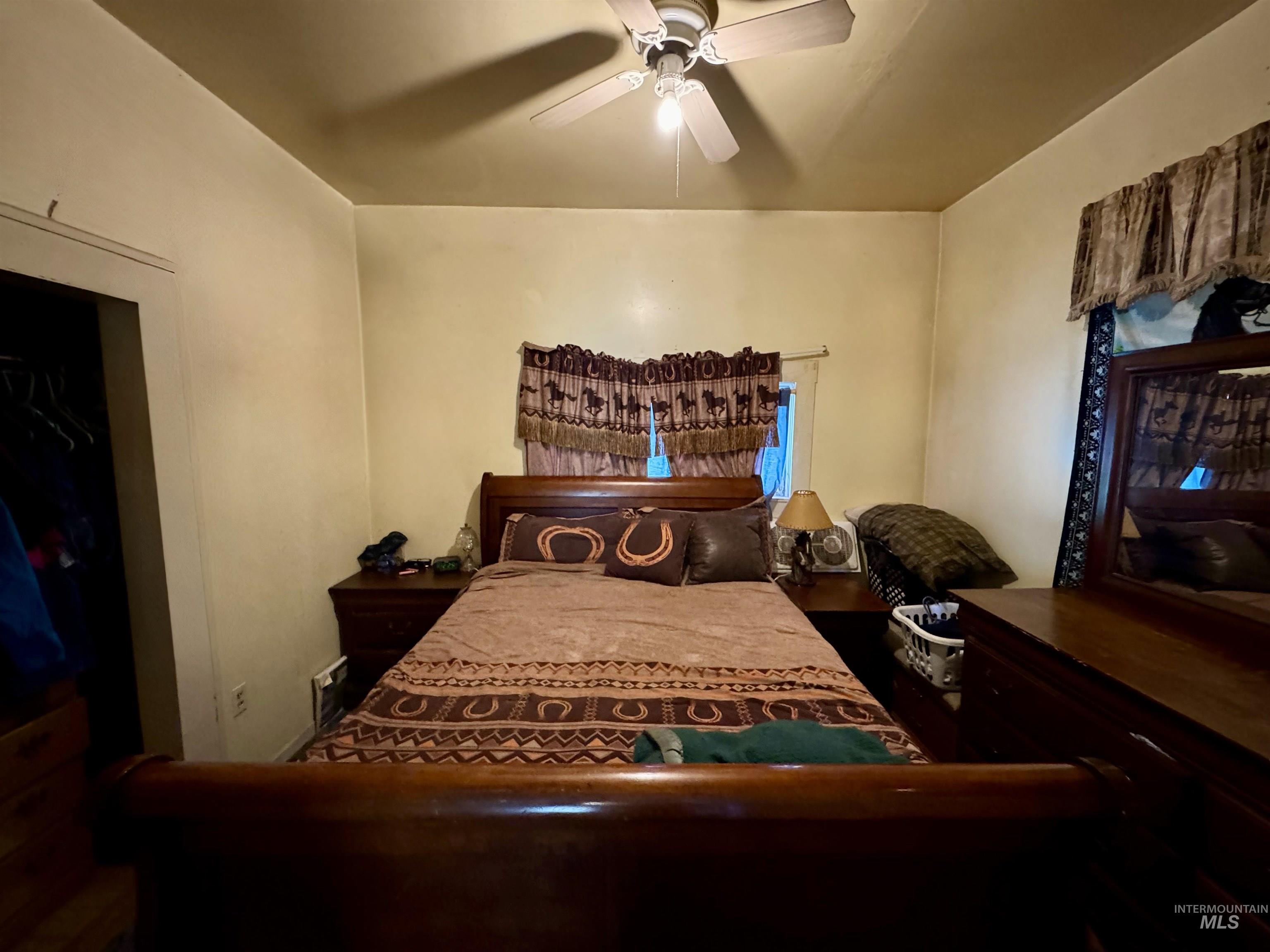 412 Walnut St, Nezperce, Idaho 83543, 3 Bedrooms, 1 Bathroom, Residential For Sale, Price $225,000,MLS 98973420