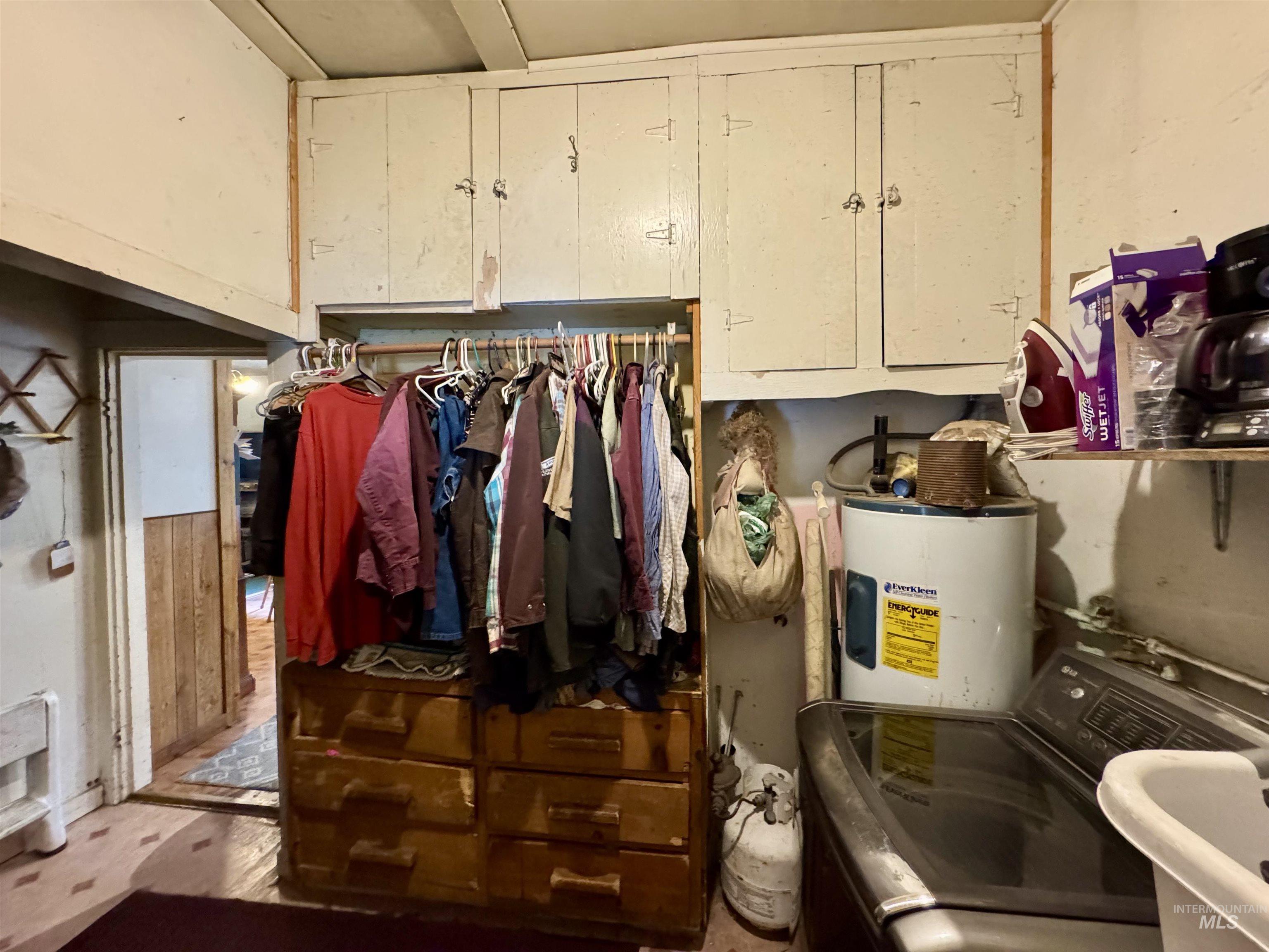 412 Walnut St, Nezperce, Idaho 83543, 3 Bedrooms, 1 Bathroom, Residential For Sale, Price $225,000,MLS 98973420