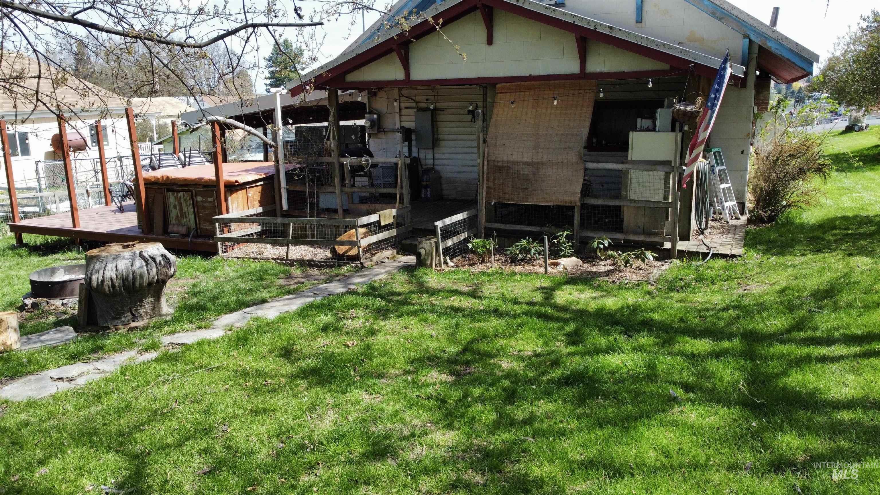 412 Walnut St, Nezperce, Idaho 83543, 3 Bedrooms, 1 Bathroom, Residential For Sale, Price $225,000,MLS 98973420