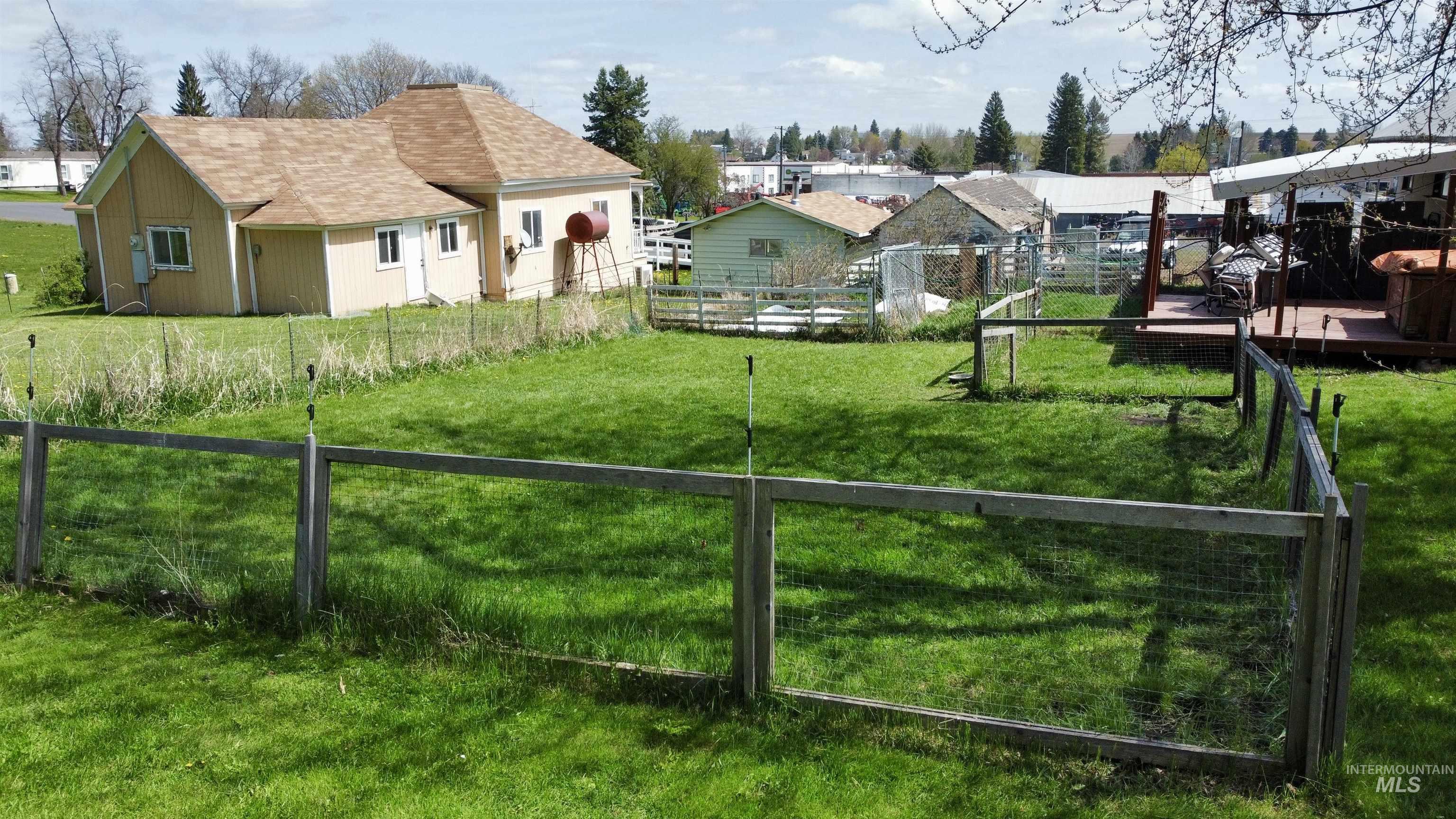 412 Walnut St, Nezperce, Idaho 83543, 3 Bedrooms, 1 Bathroom, Residential For Sale, Price $225,000,MLS 98973420