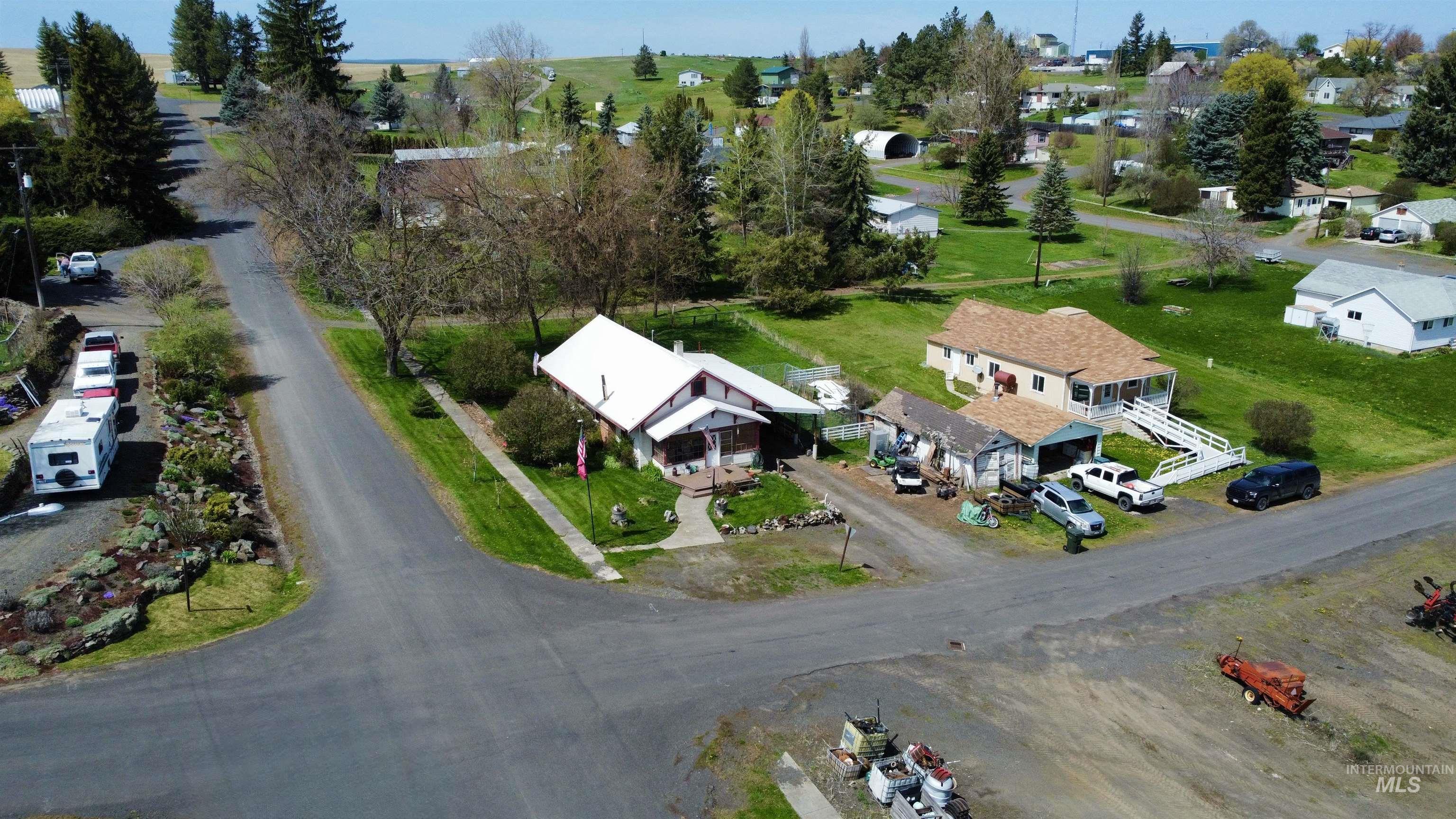 412 Walnut St, Nezperce, Idaho 83543, 3 Bedrooms, 1 Bathroom, Residential For Sale, Price $225,000,MLS 98973420