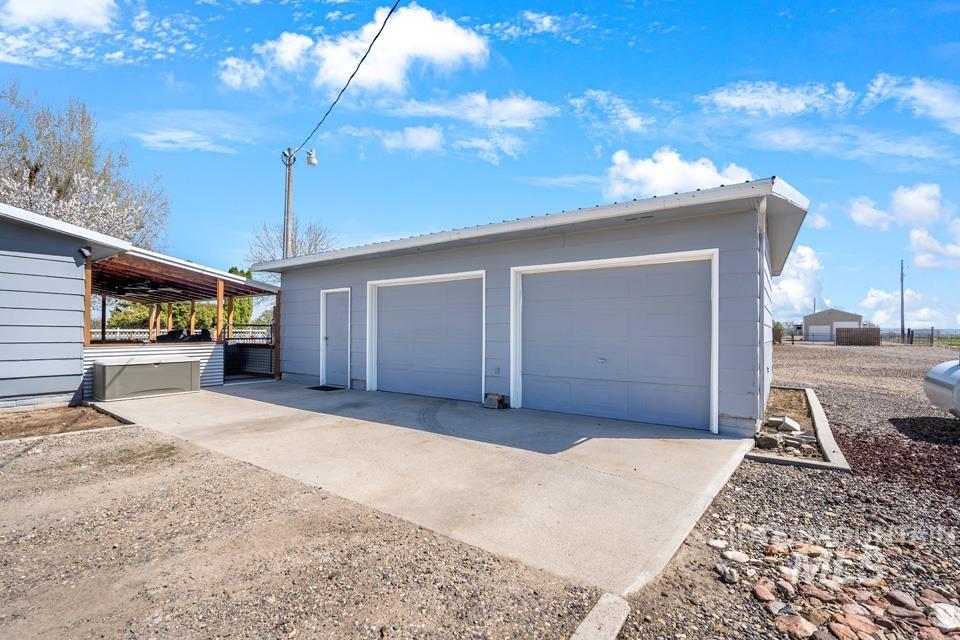 7242 Boise Rd, Fruitland, Idaho 83619-0000, 2 Bedrooms, 1 Bathroom, Residential For Sale, Price $425,000,MLS 98973421