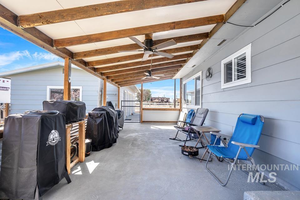 7242 Boise Rd, Fruitland, Idaho 83619-0000, 2 Bedrooms, 1 Bathroom, Residential For Sale, Price $425,000,MLS 98973421