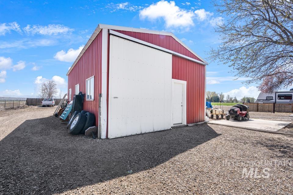 7242 Boise Rd, Fruitland, Idaho 83619-0000, 2 Bedrooms, 1 Bathroom, Residential For Sale, Price $425,000,MLS 98973421