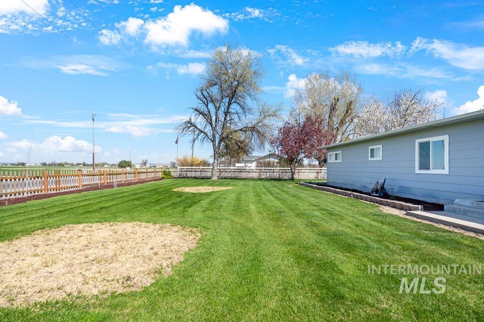 7242 Boise Rd, Fruitland, Idaho 83619-0000, 2 Bedrooms, 1 Bathroom, Residential For Sale, Price $425,000,MLS 98973421