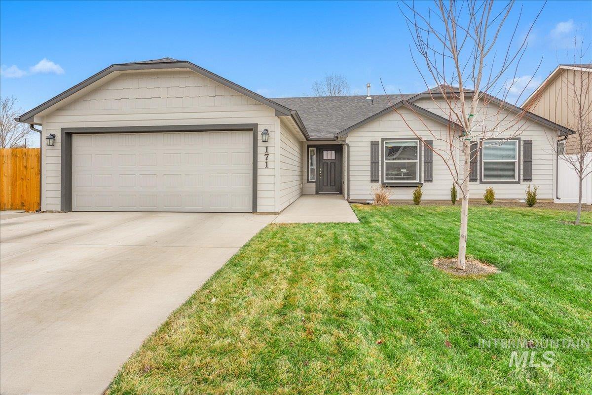 171 S Fuji Ave, Emmett, Idaho 83617, 4 Bedrooms, 2 Bathrooms, Residential For Sale, Price $459,000,MLS 98973422