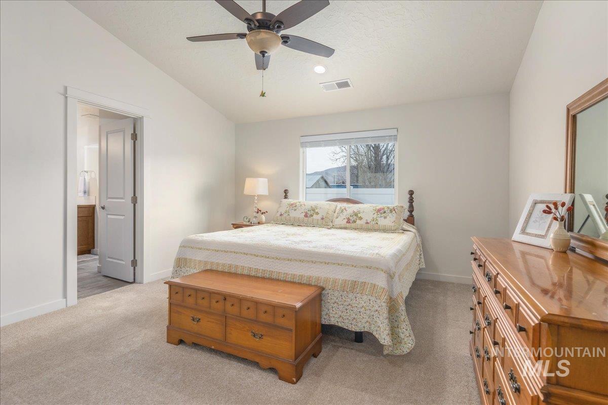 171 S Fuji Ave, Emmett, Idaho 83617, 4 Bedrooms, 2 Bathrooms, Residential For Sale, Price $459,000,MLS 98973422