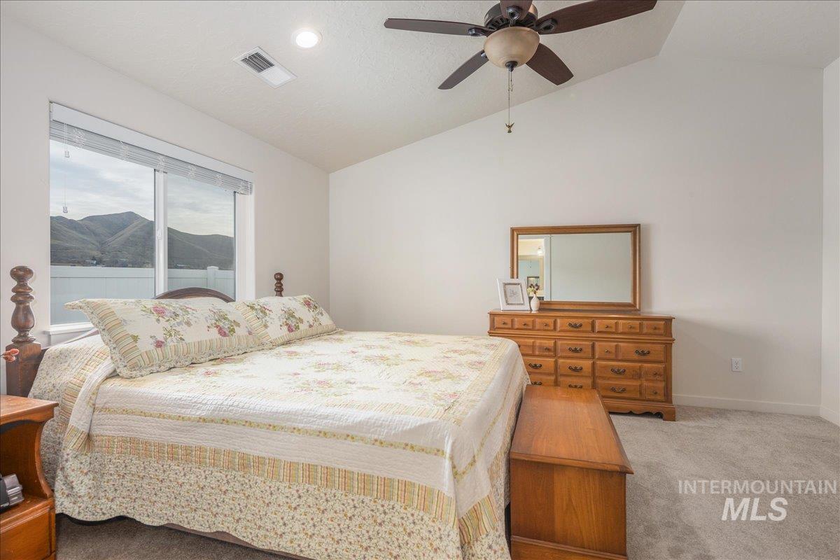 171 S Fuji Ave, Emmett, Idaho 83617, 4 Bedrooms, 2 Bathrooms, Residential For Sale, Price $459,000,MLS 98973422