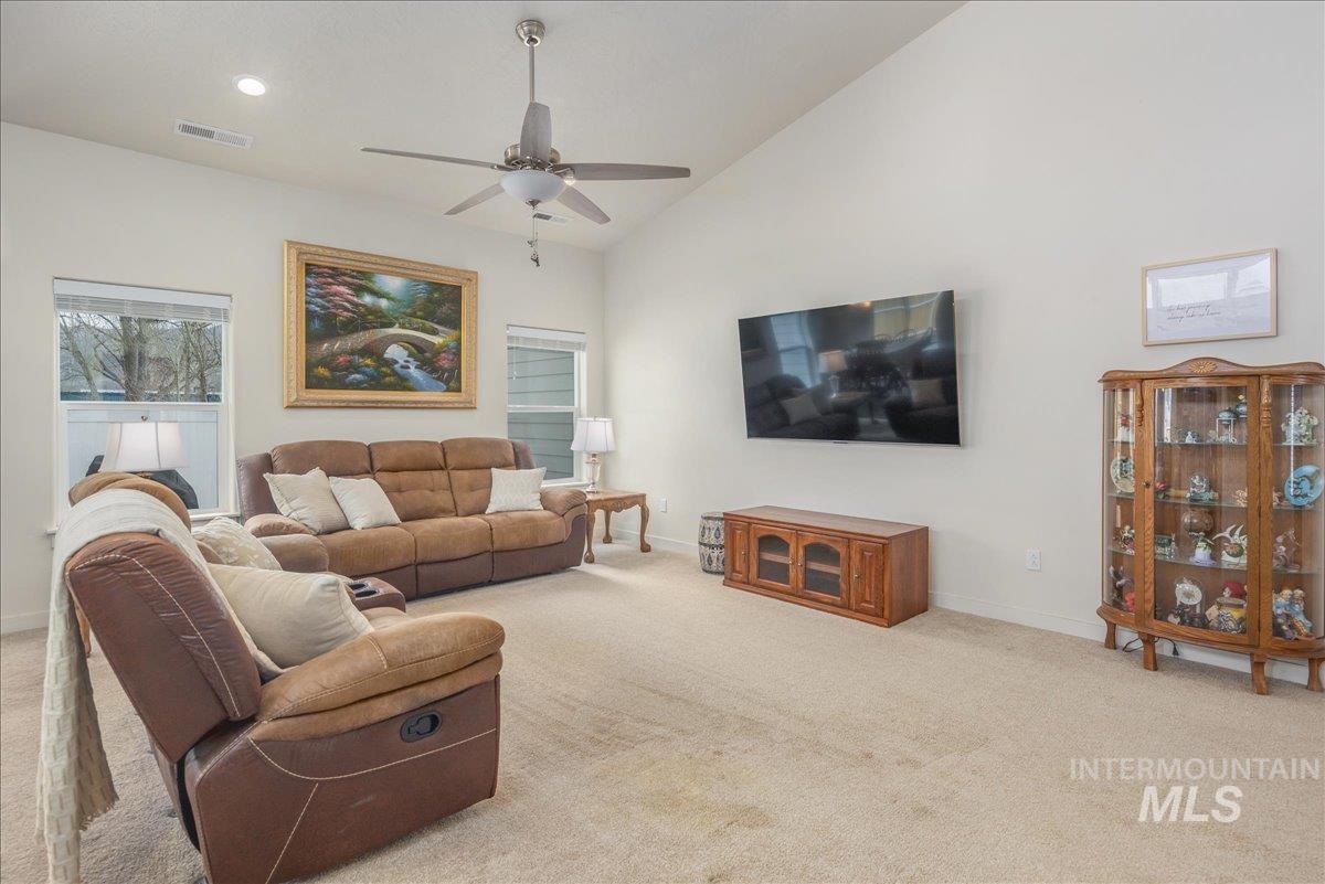 171 S Fuji Ave, Emmett, Idaho 83617, 4 Bedrooms, 2 Bathrooms, Residential For Sale, Price $459,000,MLS 98973422