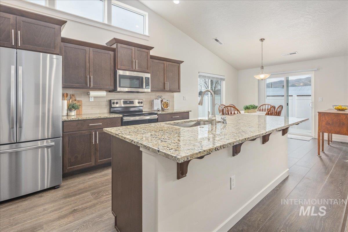 171 S Fuji Ave, Emmett, Idaho 83617, 4 Bedrooms, 2 Bathrooms, Residential For Sale, Price $459,000,MLS 98973422