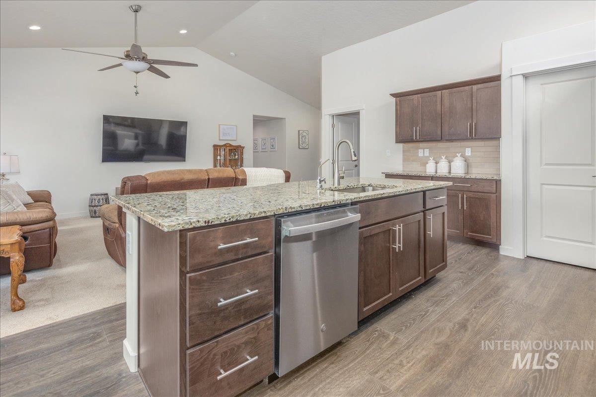 171 S Fuji Ave, Emmett, Idaho 83617, 4 Bedrooms, 2 Bathrooms, Residential For Sale, Price $459,000,MLS 98973422