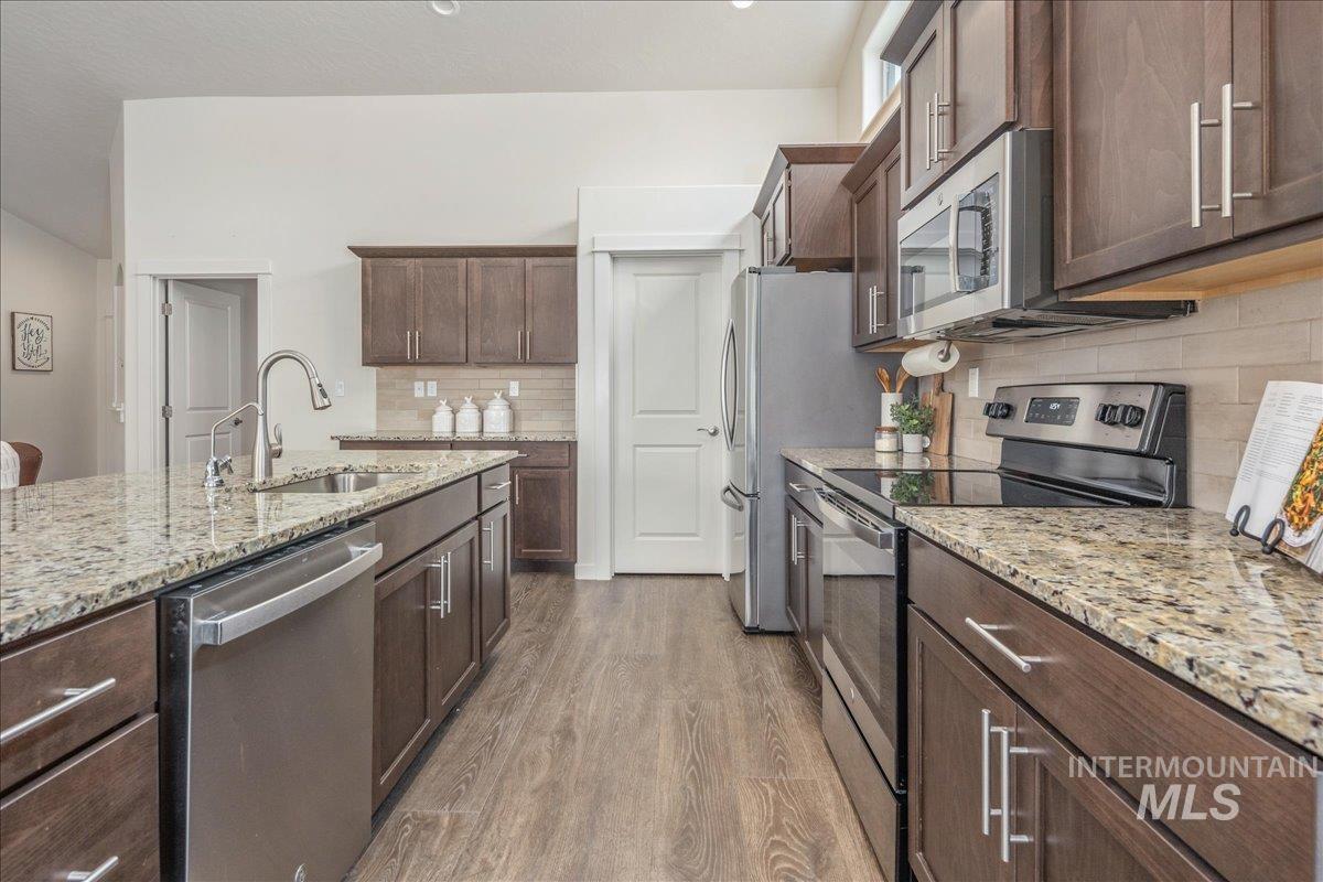 171 S Fuji Ave, Emmett, Idaho 83617, 4 Bedrooms, 2 Bathrooms, Residential For Sale, Price $459,000,MLS 98973422