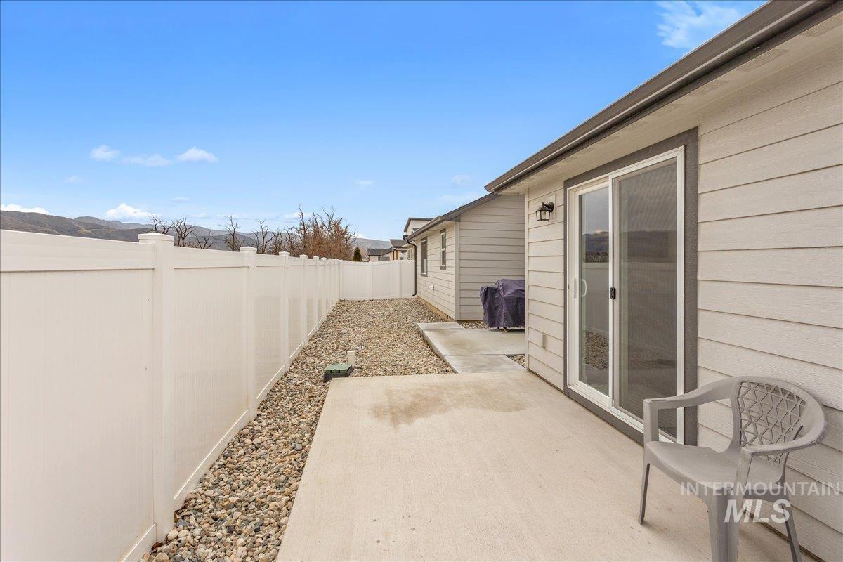 171 S Fuji Ave, Emmett, Idaho 83617, 4 Bedrooms, 2 Bathrooms, Residential For Sale, Price $459,000,MLS 98973422