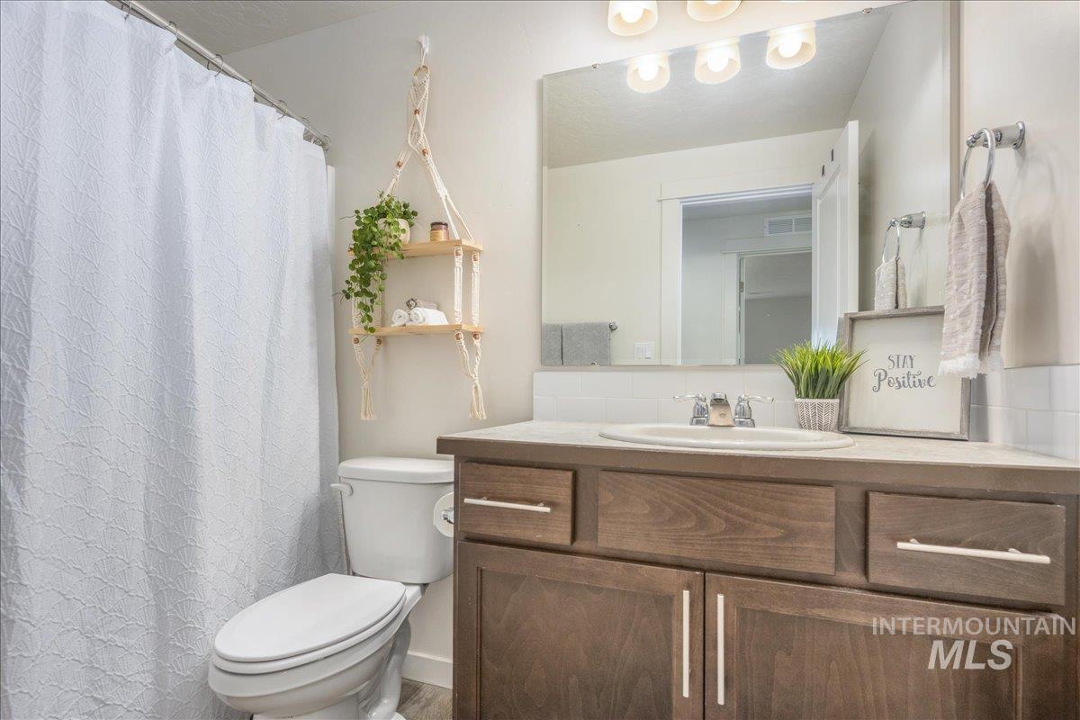 171 S Fuji Ave, Emmett, Idaho 83617, 4 Bedrooms, 2 Bathrooms, Residential For Sale, Price $459,000,MLS 98973422