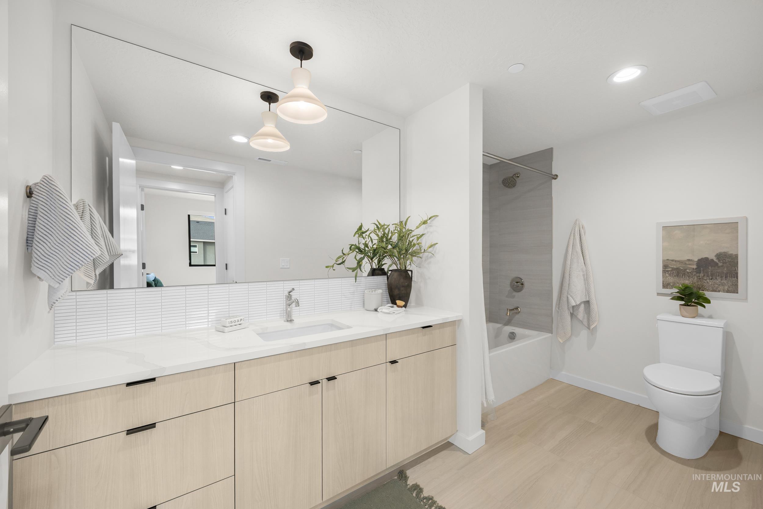 4340 E Haystack St, Boise, Idaho 83716, 2 Bedrooms, 2 Bathrooms, Residential For Sale, Price $524,900,MLS 98973424